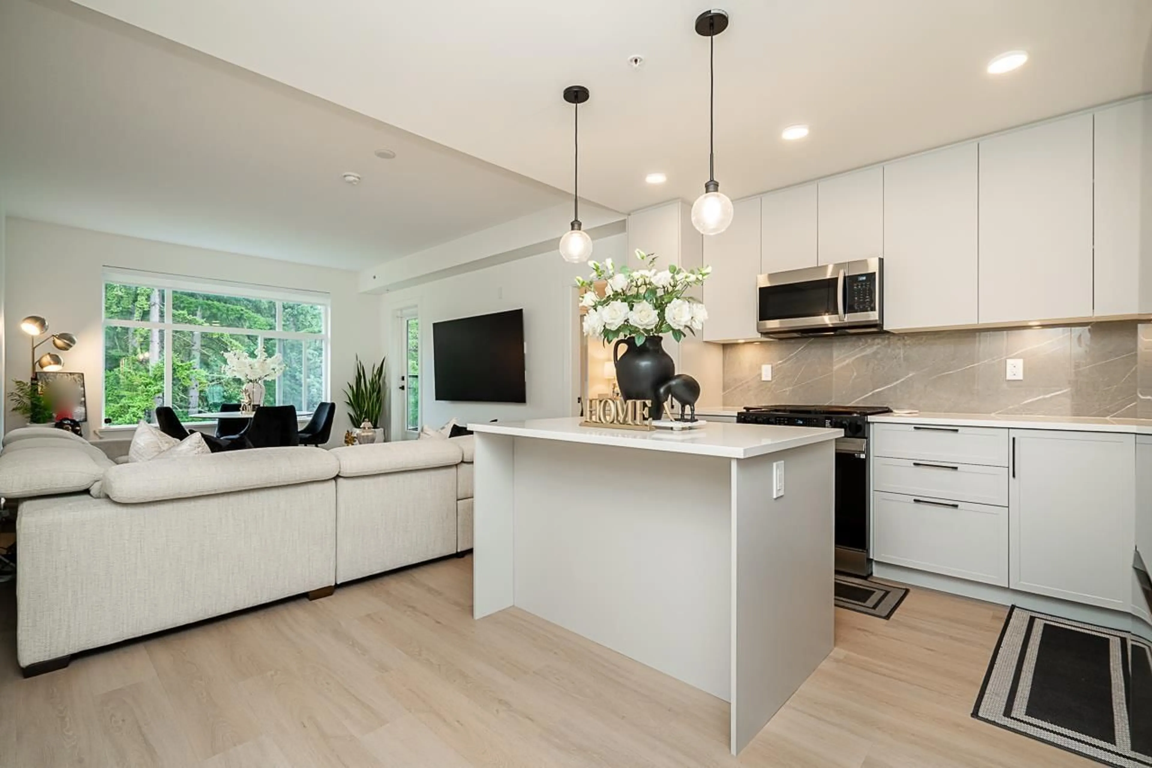 Open concept kitchen, unknown for 608 - 3528 146A, Surrey British Columbia V4P0H4
