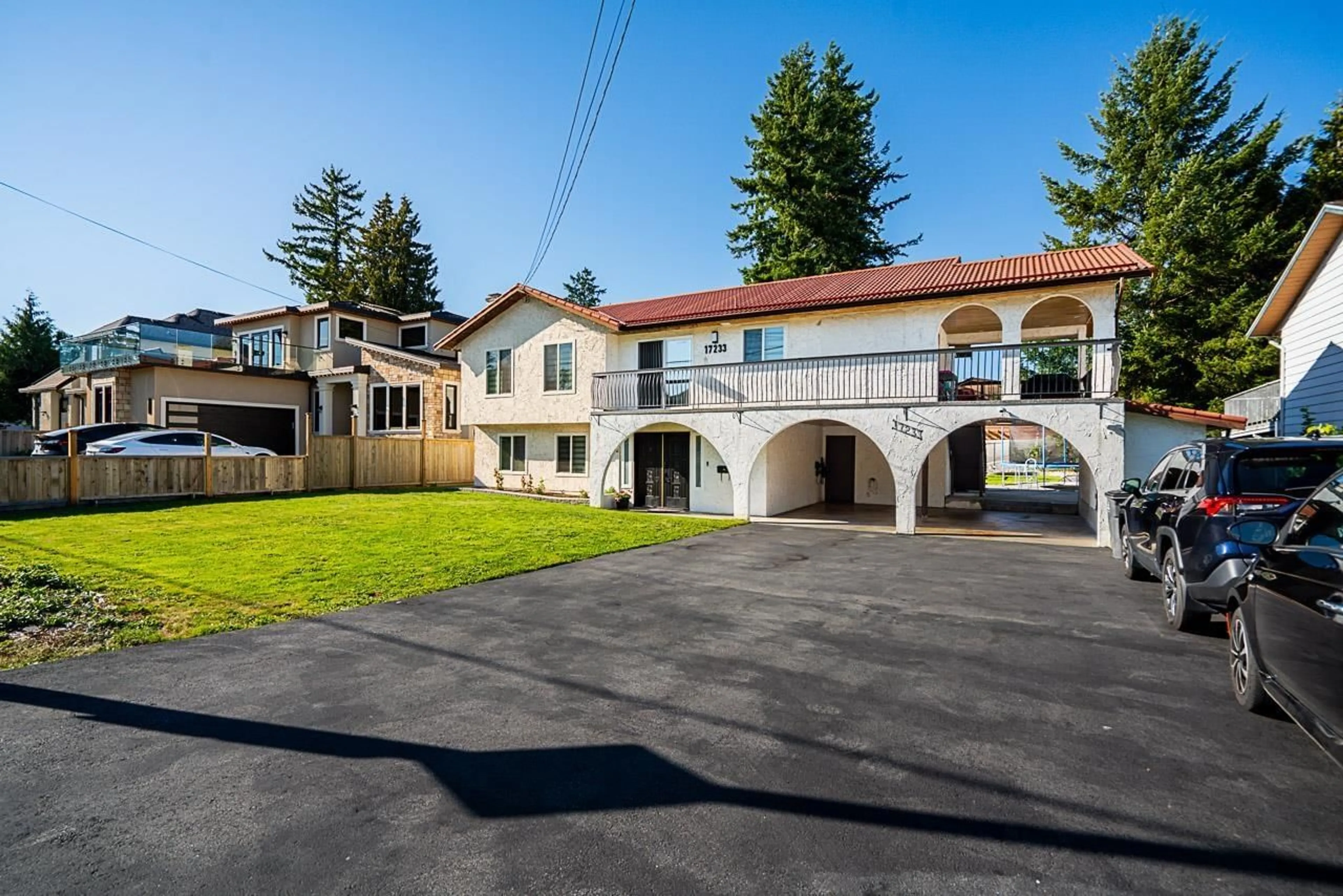 A pic from outside/outdoor area/front of a property/back of a property/a pic from drone, street for 17233 60, Surrey British Columbia V3S1T7