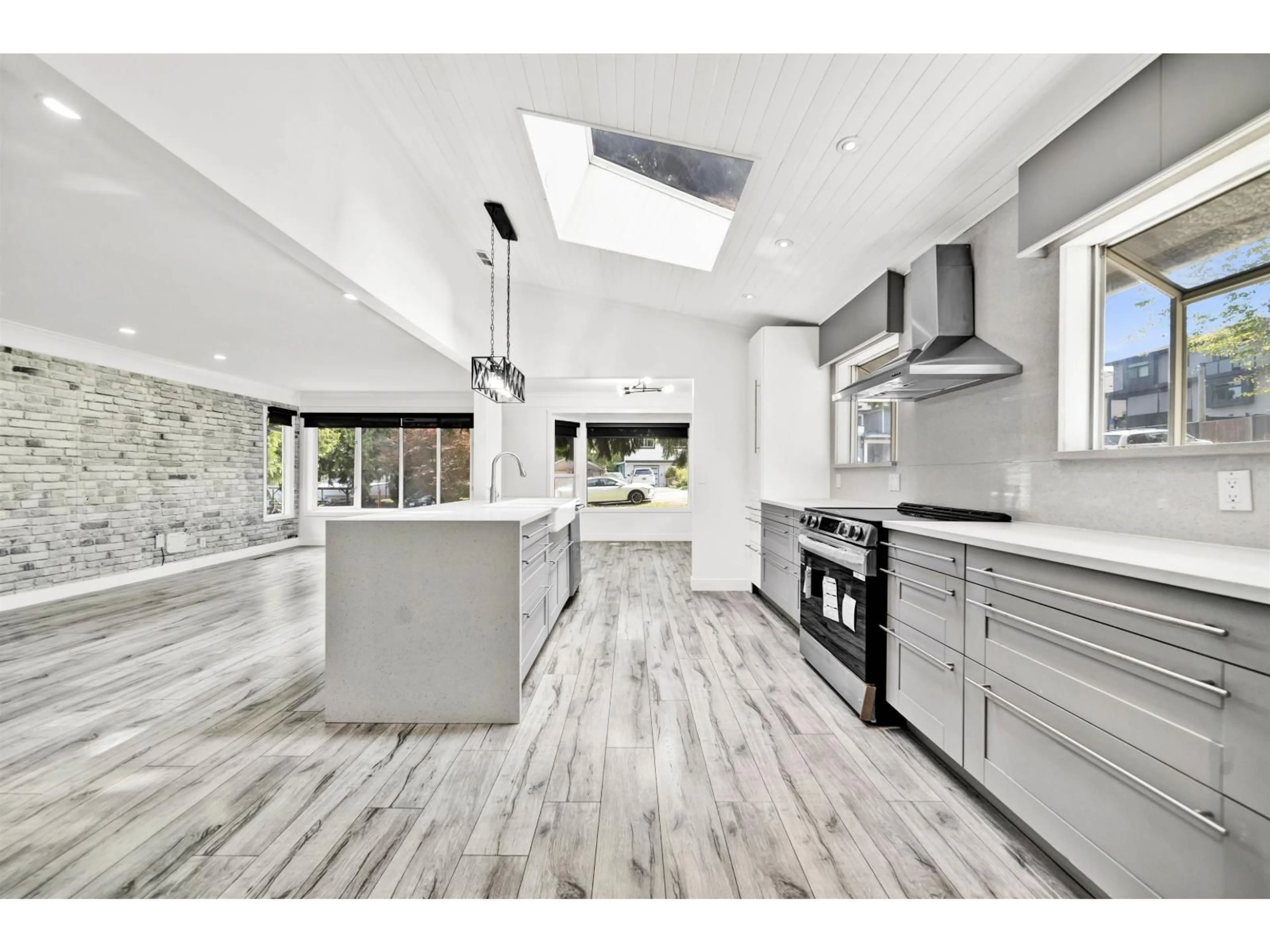 Open concept kitchen, unknown for 11149 131A, Surrey British Columbia V3T3S3
