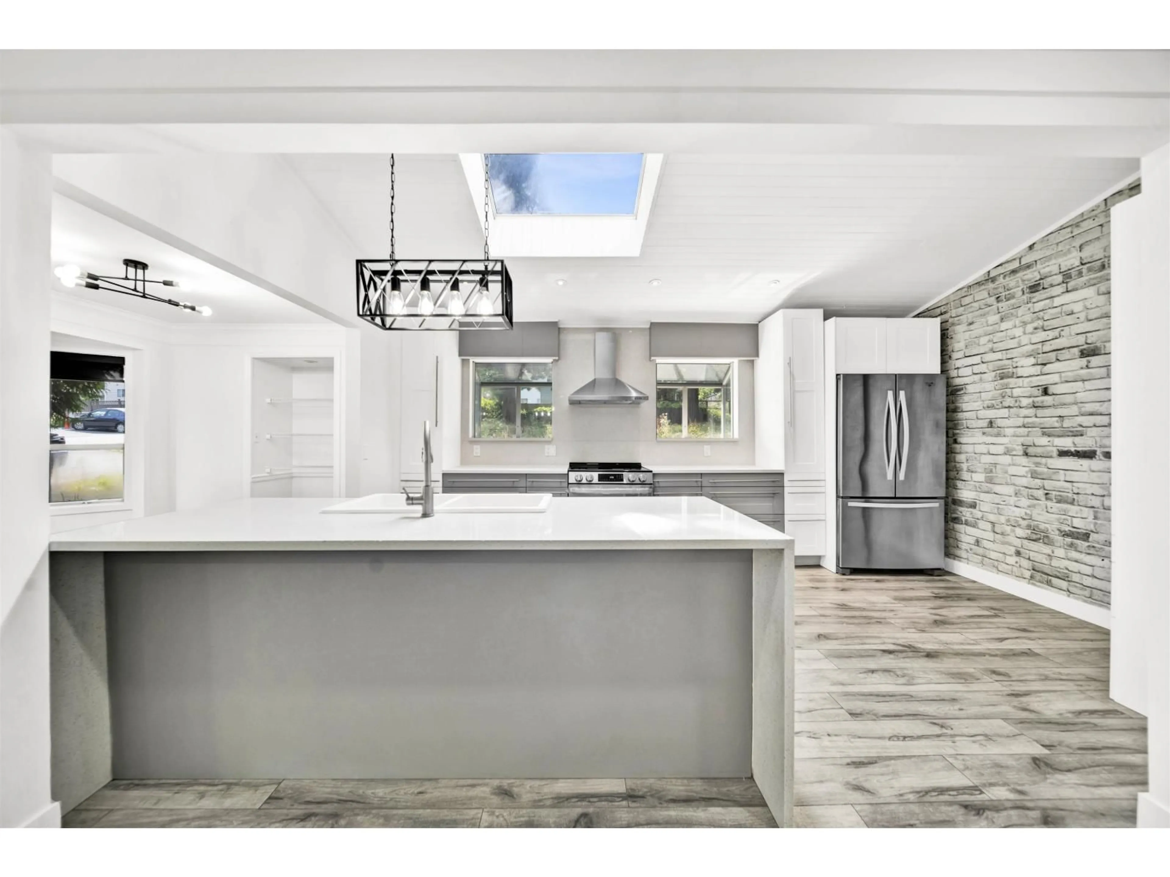 Contemporary kitchen, ceramic/tile floor for 11149 131A, Surrey British Columbia V3T3S3