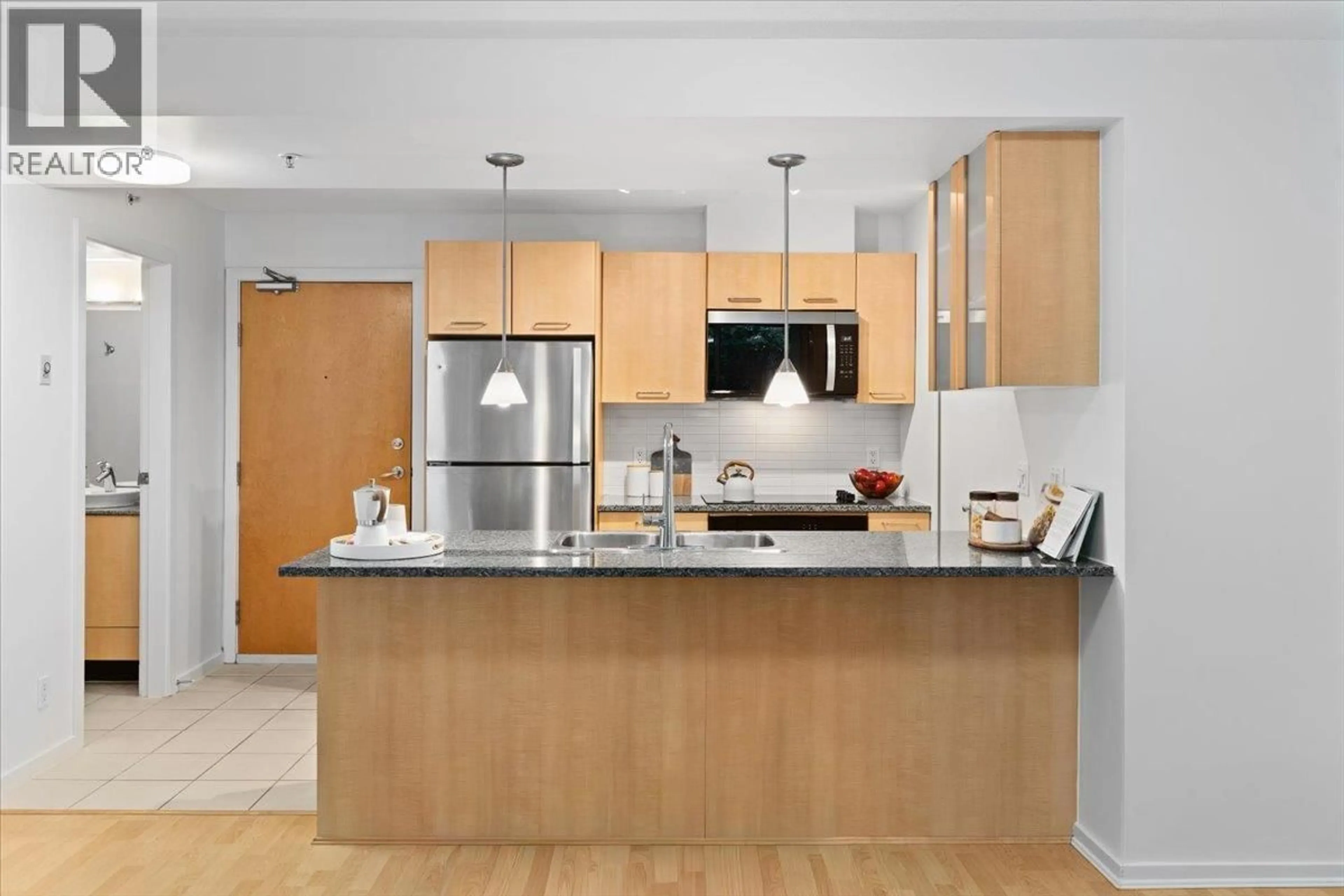Unknown for 203 - 1155 SEYMOUR STREET, Vancouver British Columbia V6B1K2