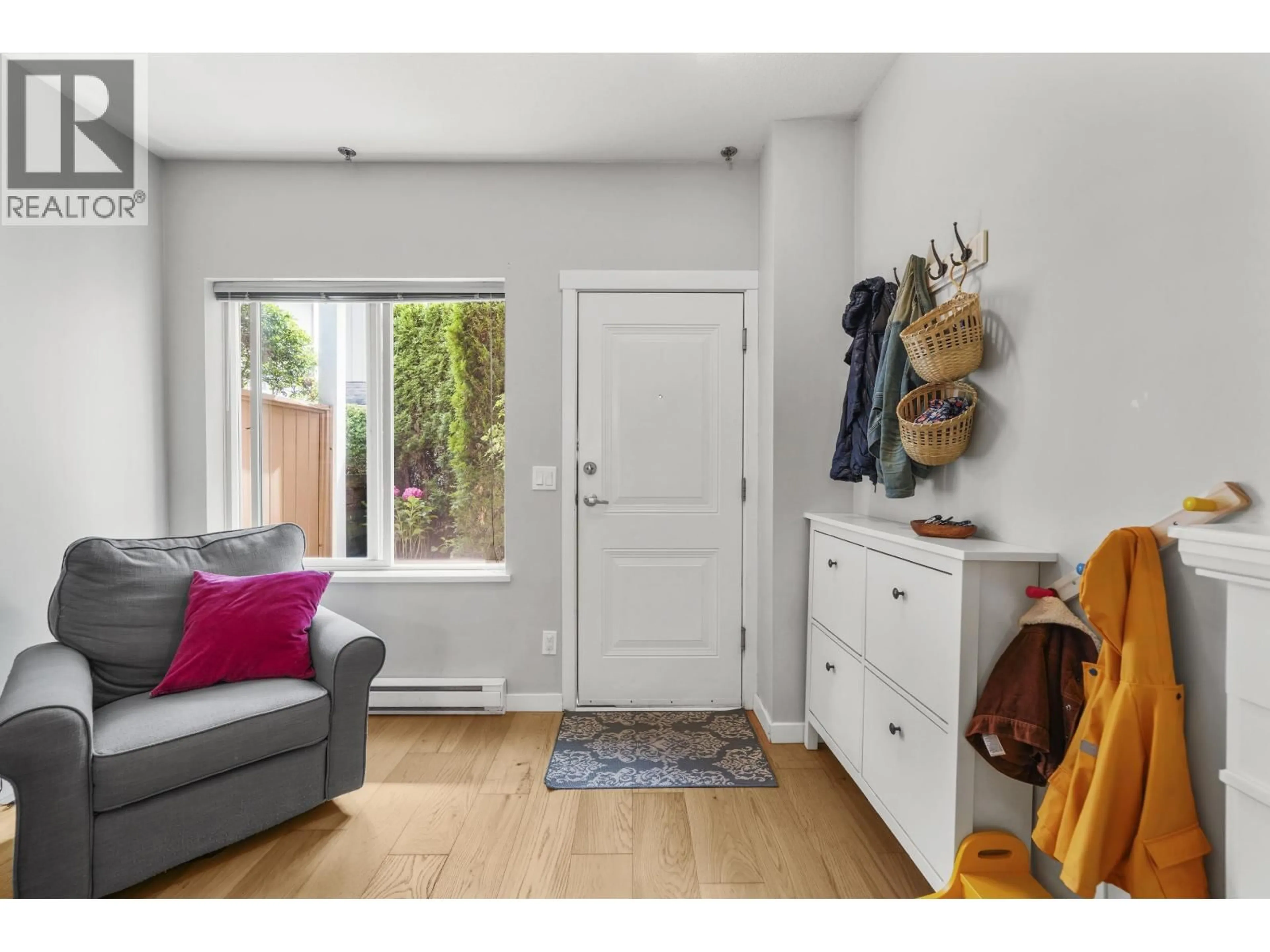 Indoor entryway for 616 - 1661 FRASER AVENUE, Port Coquitlam British Columbia V3B0B6