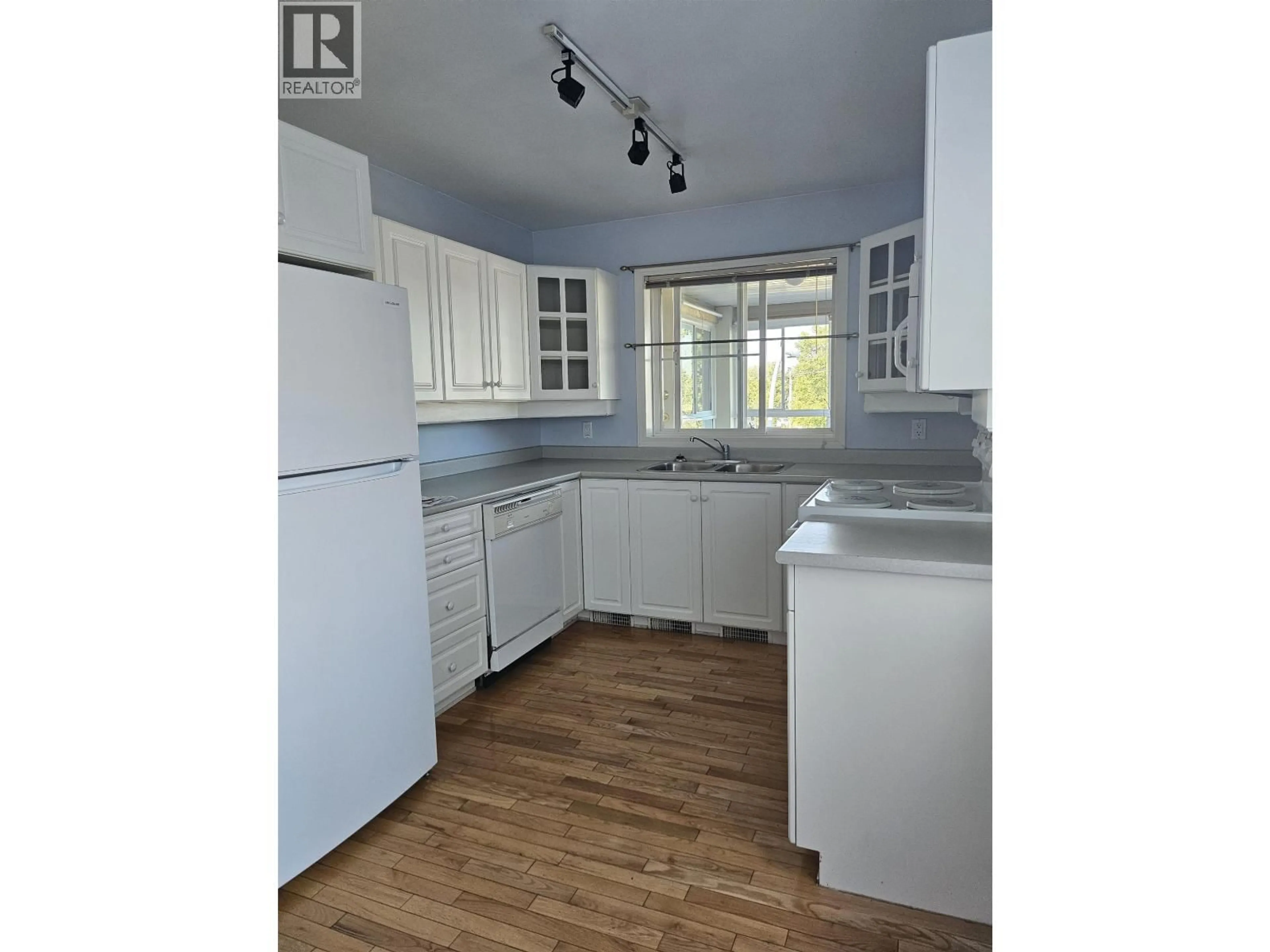 Standard kitchen, wood/laminate floor for 315 - 2055 INGLEDEW STREET, Prince George British Columbia V2L5S1