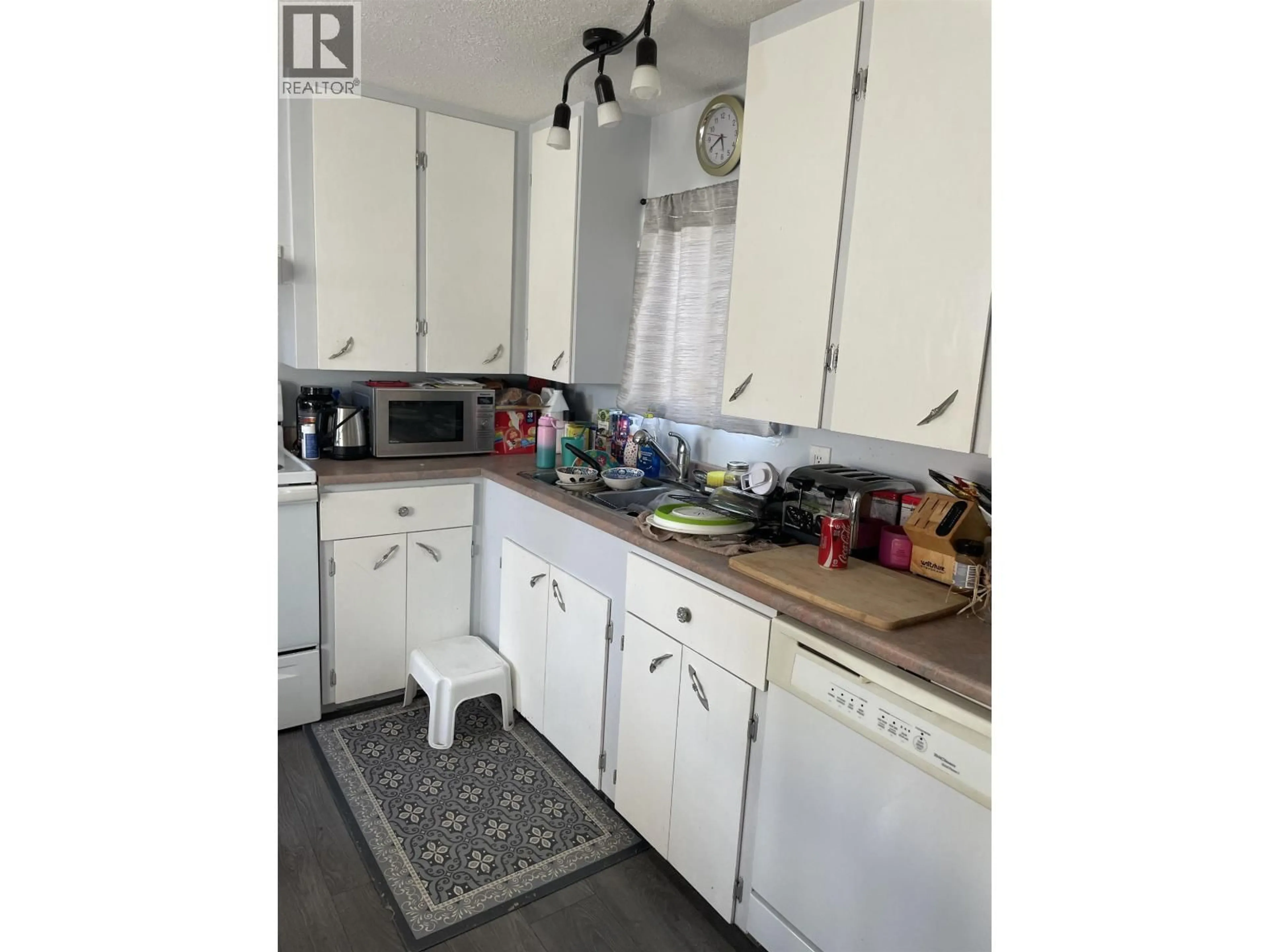 Standard kitchen, unknown for 140 - 5130 NORTH NECHAKO ROAD, Prince George British Columbia V2K4Y5