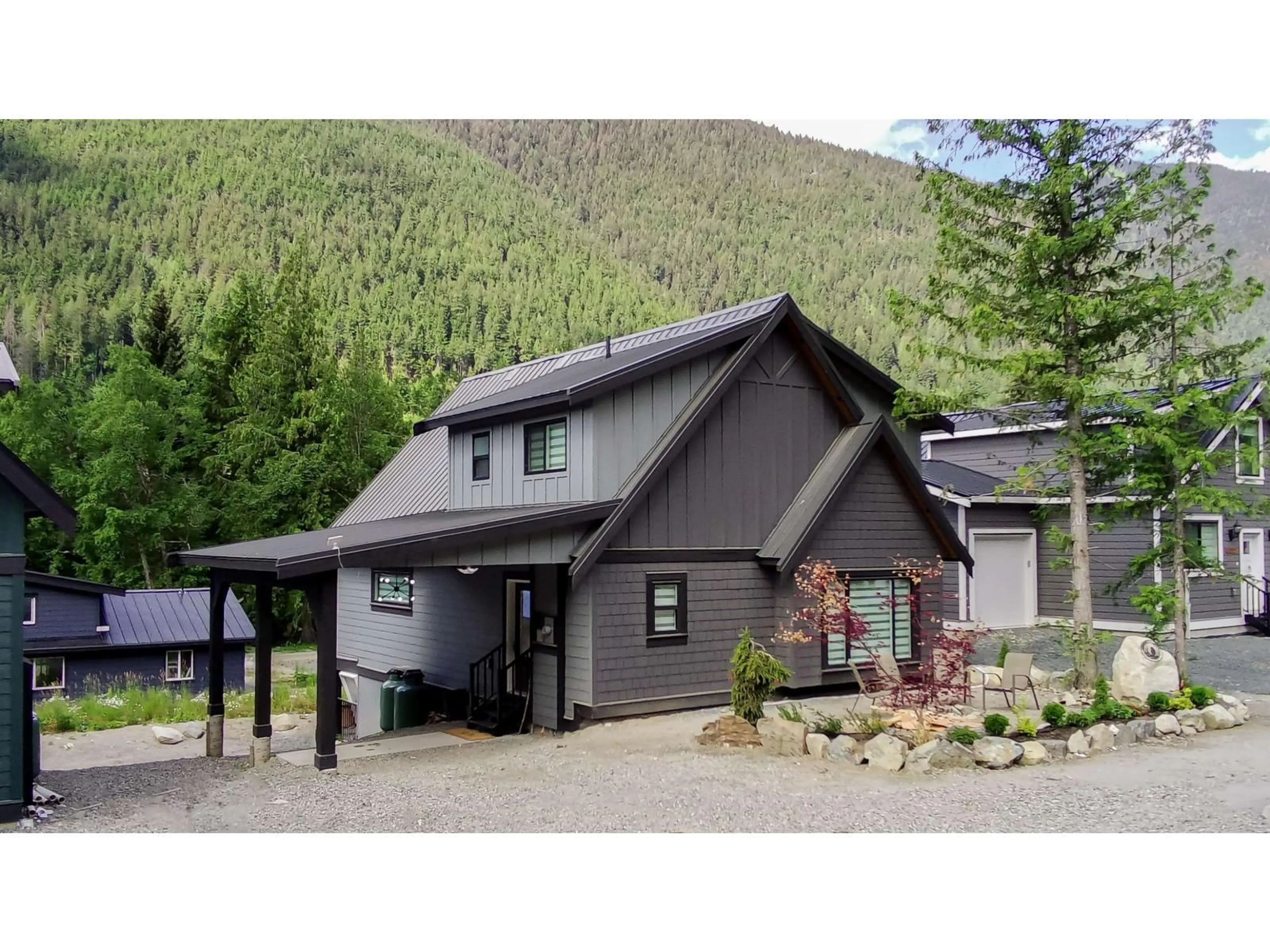 Home with vinyl exterior material, mountain view for HG171 - 71399 GROVE BOULEVARD, Hope British Columbia V0X1L5