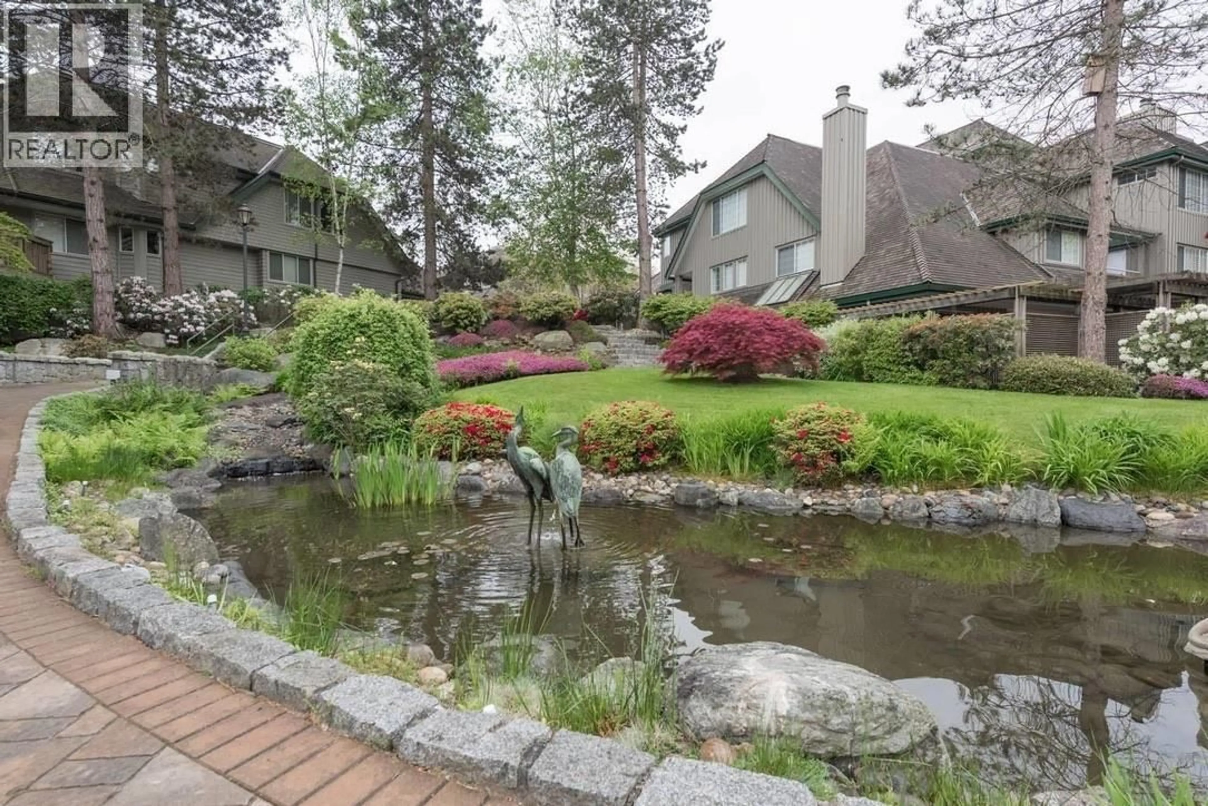 Patio, water/lake/river/ocean view for 3 - 3980 CANADA WAY, Burnaby British Columbia V5G1G7