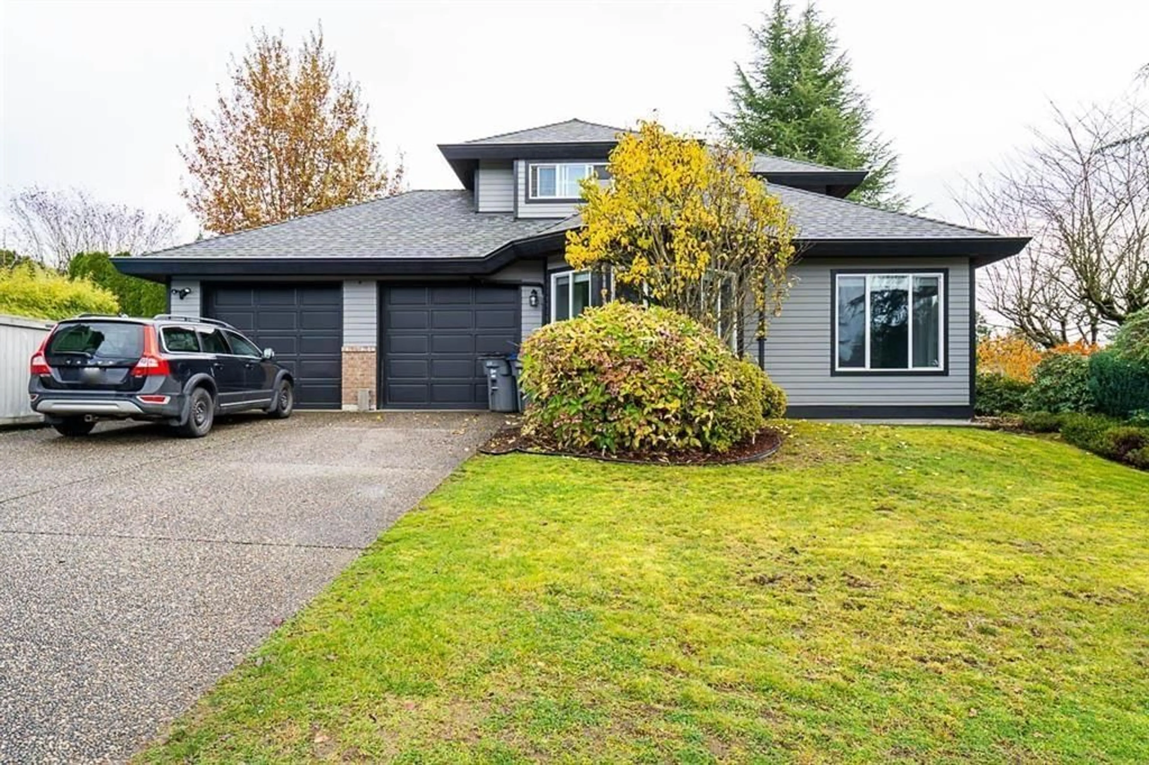 Home with vinyl exterior material, street for 16319 78A, Surrey British Columbia V4N0K6