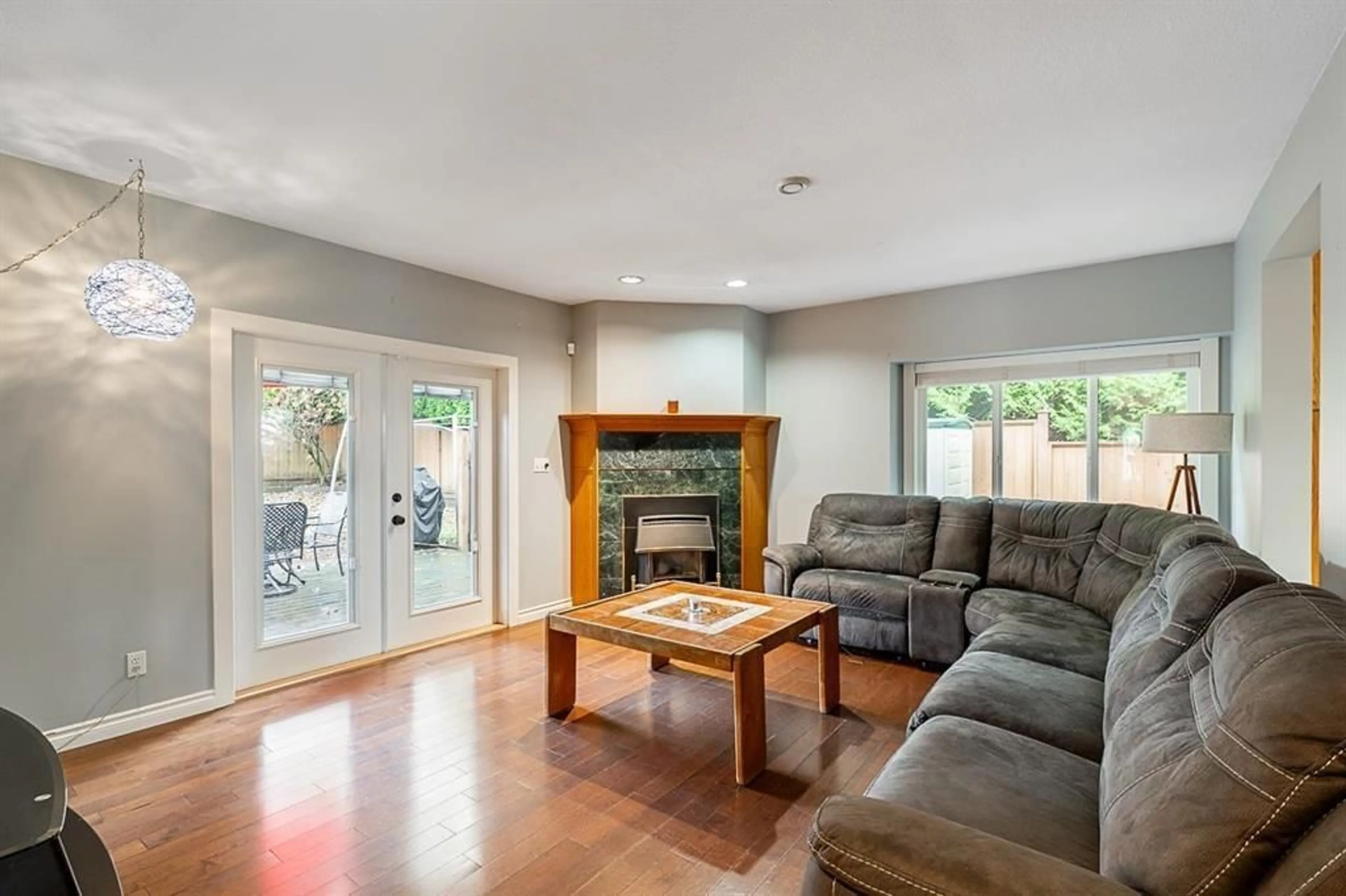 Living room with furniture, unknown for 16319 78A, Surrey British Columbia V4N0K6