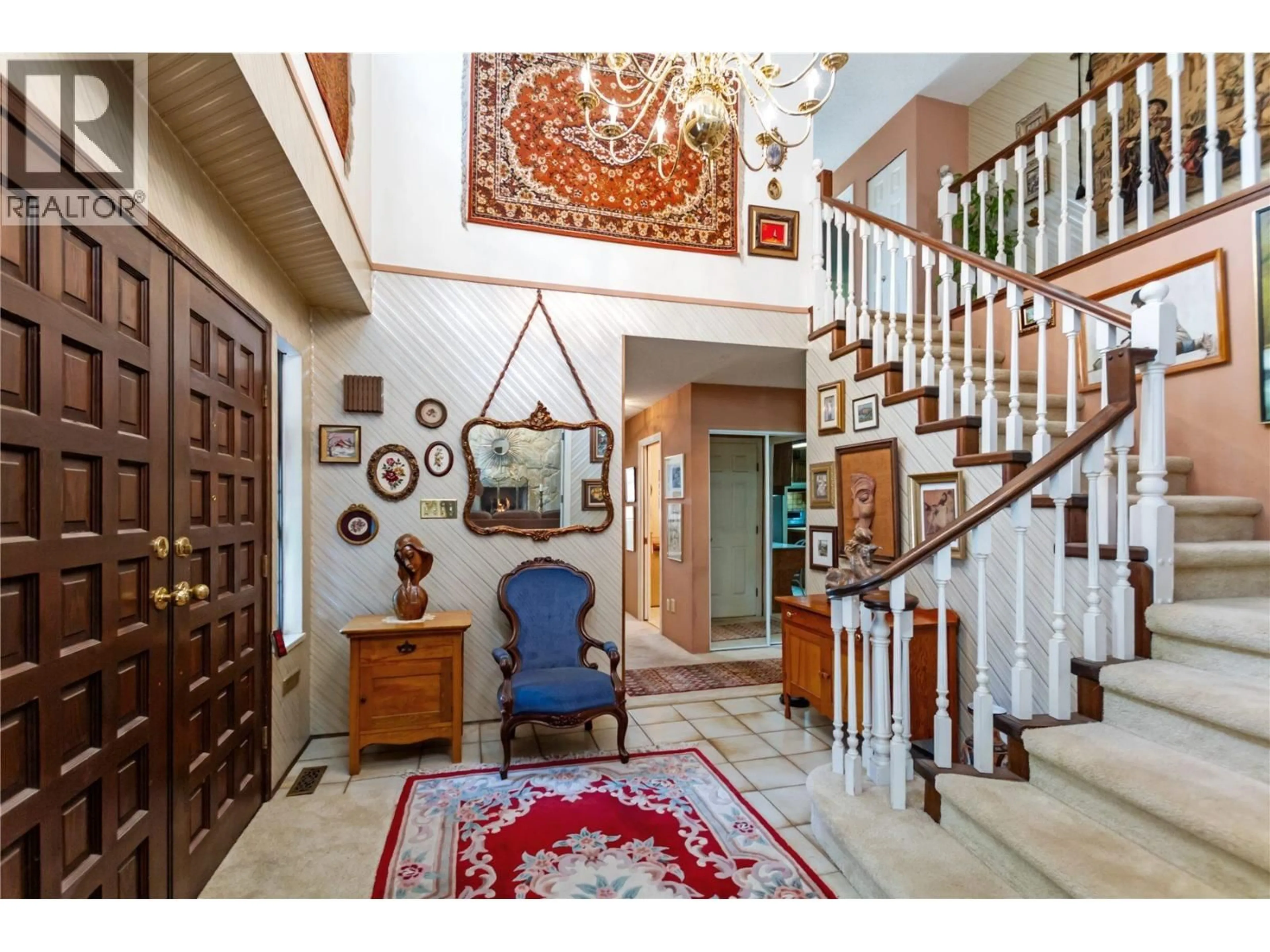 Indoor foyer for 340 HICKEY DRIVE, Coquitlam British Columbia V3K6C6