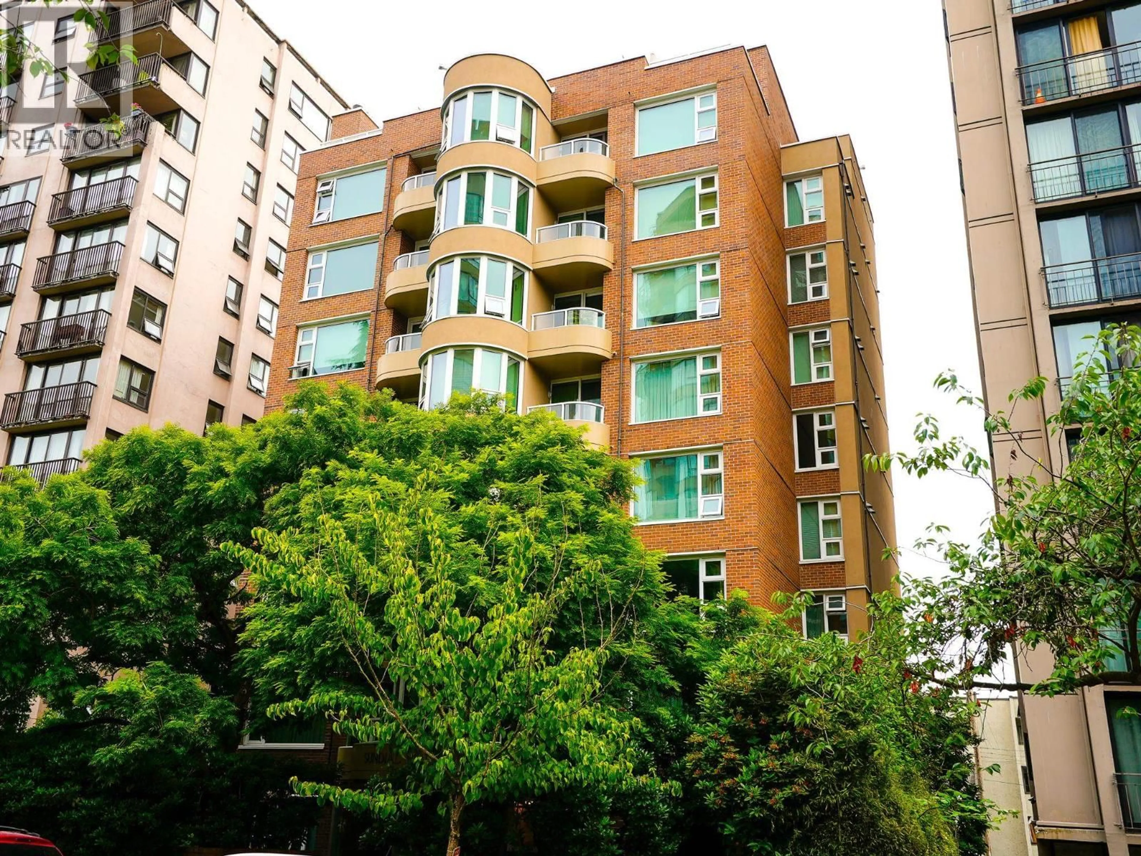 Unknown for 101 - 1845 ROBSON STREET, Vancouver British Columbia V6G1E4