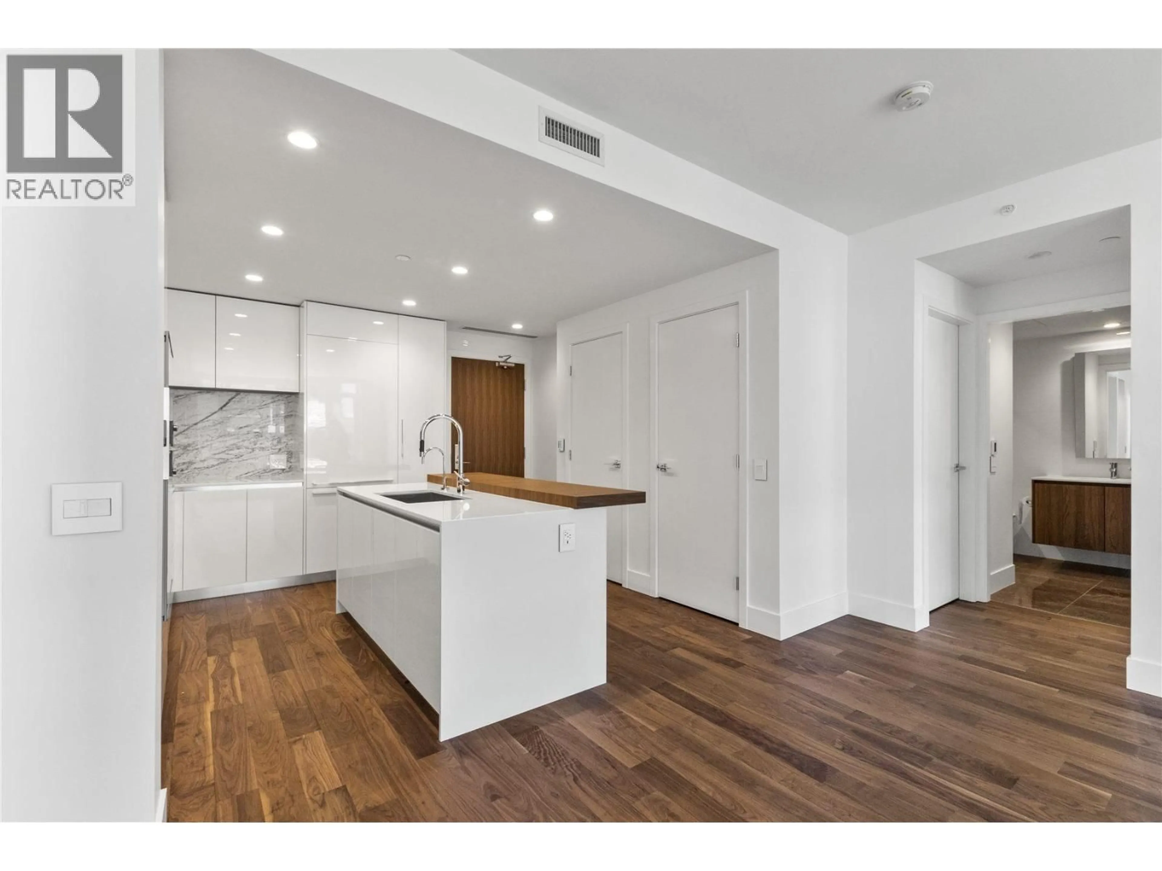 Open concept kitchen, unknown for 301 - 389 59TH AVENUE, Vancouver British Columbia V5X0J4