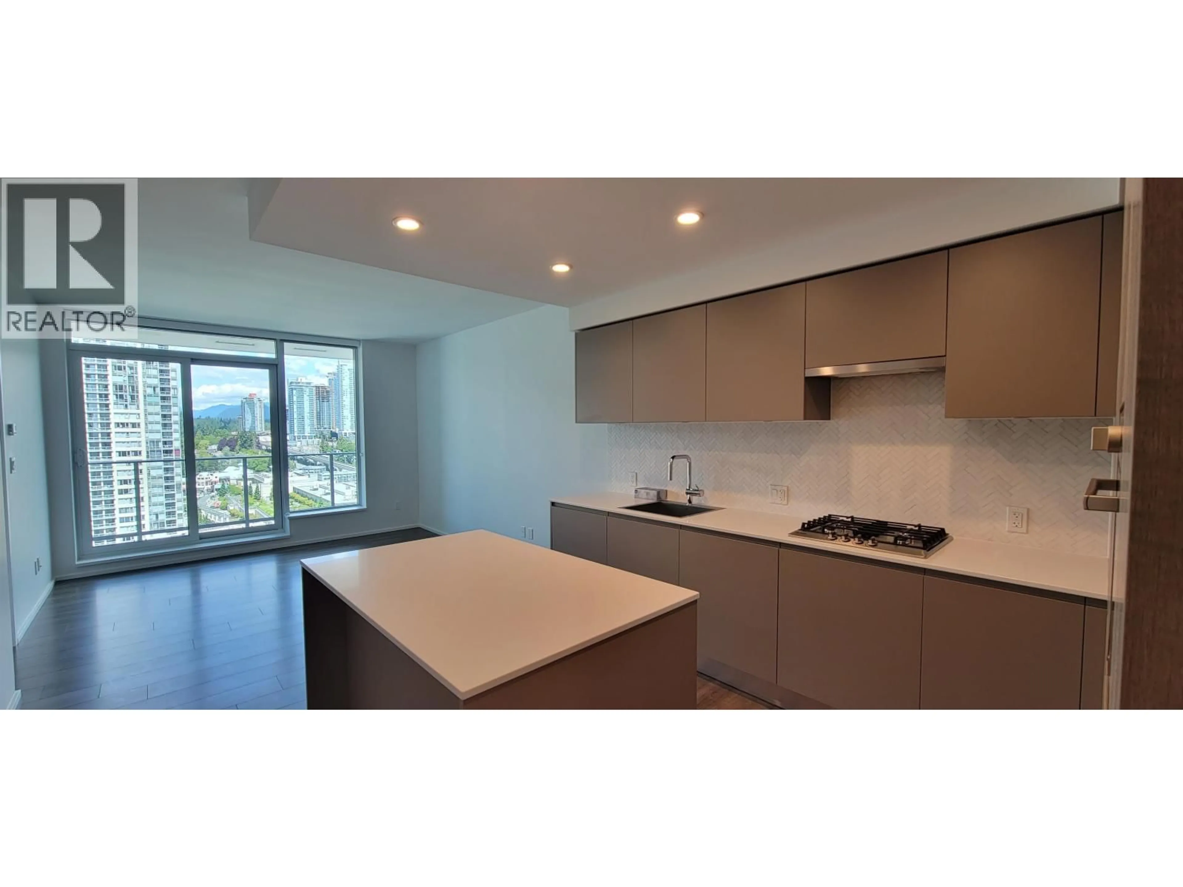 Standard kitchen, unknown for 1711 - 3809 EVERGREEN PLACE, Burnaby British Columbia V3J0M1