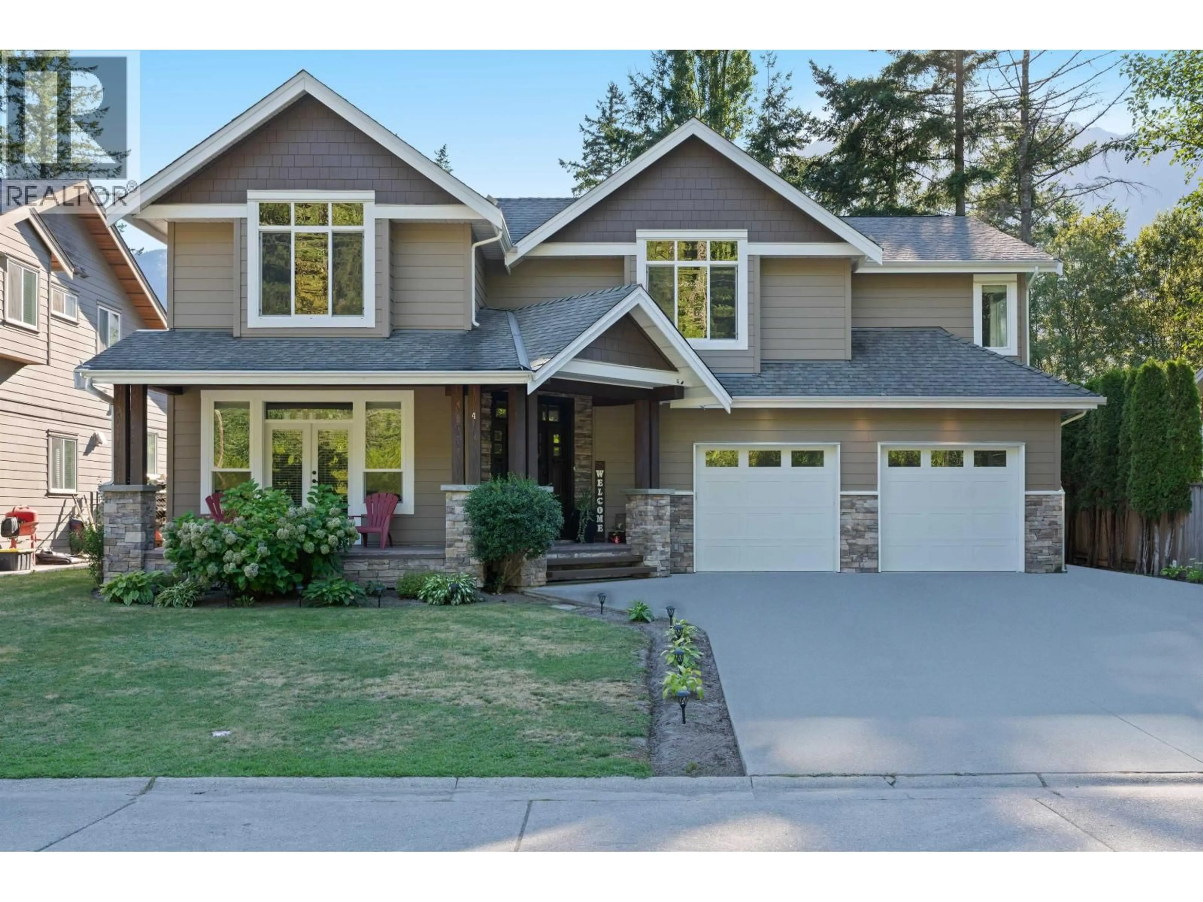 Home with vinyl exterior material, street for 4 - 1355 DEPOT ROAD, Squamish British Columbia V0N1H0