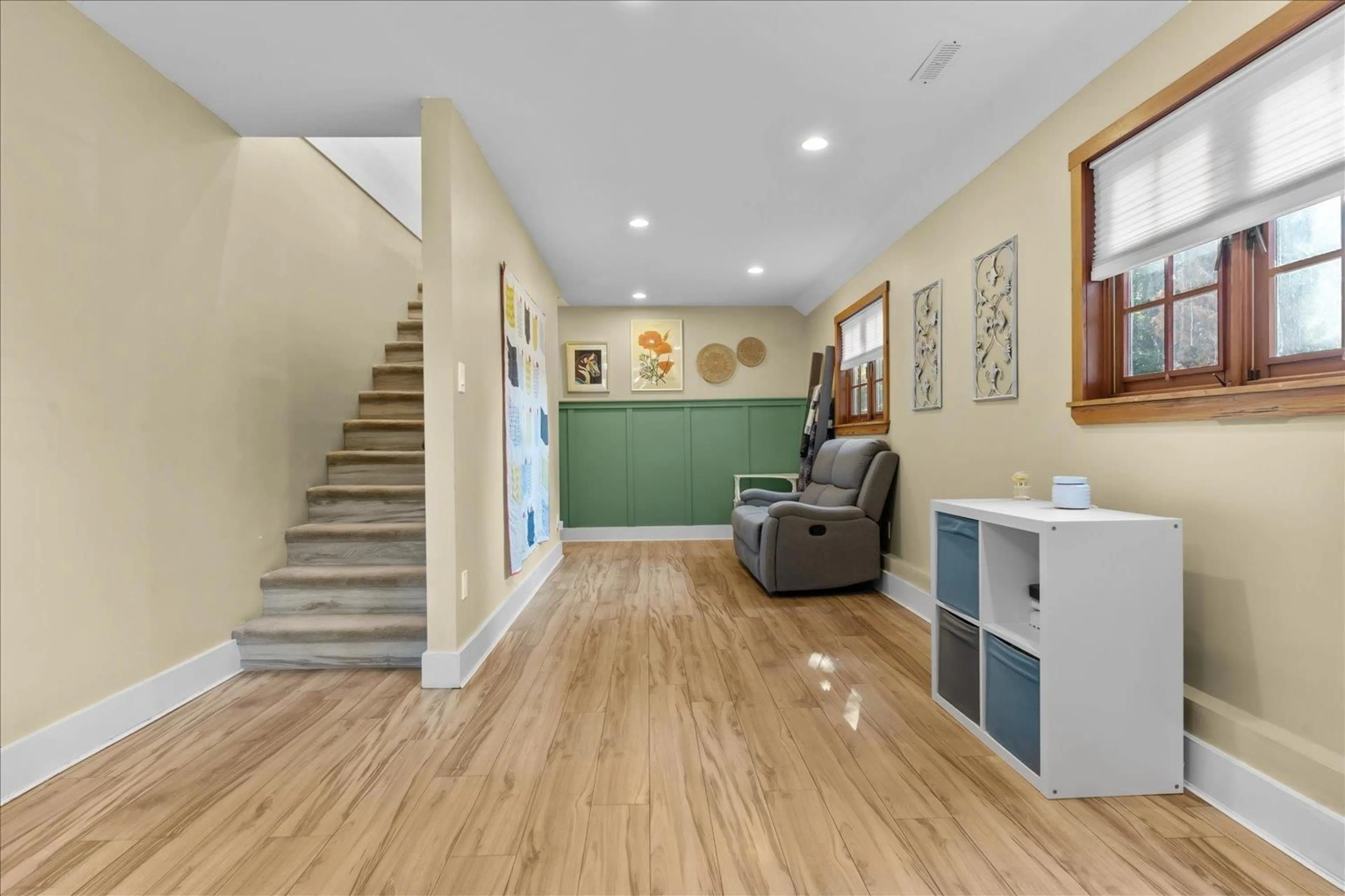 Indoor foyer for 8226 CADE BARR, Mission British Columbia V2V3Z5
