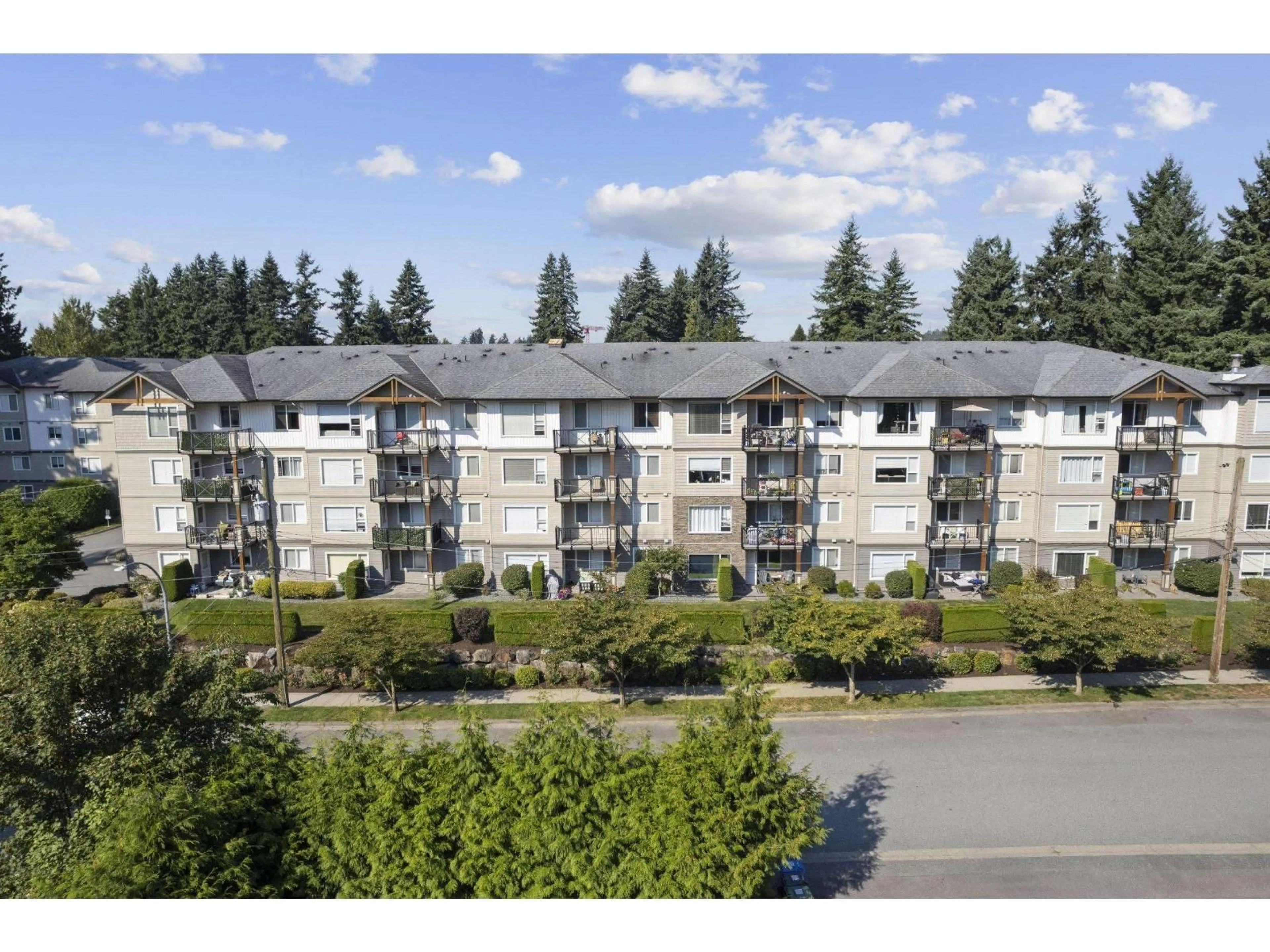 A pic from outside/outdoor area/front of a property/back of a property/a pic from drone, mountain view for 214 - 2990 BOULDER, Abbotsford British Columbia V2T3P8