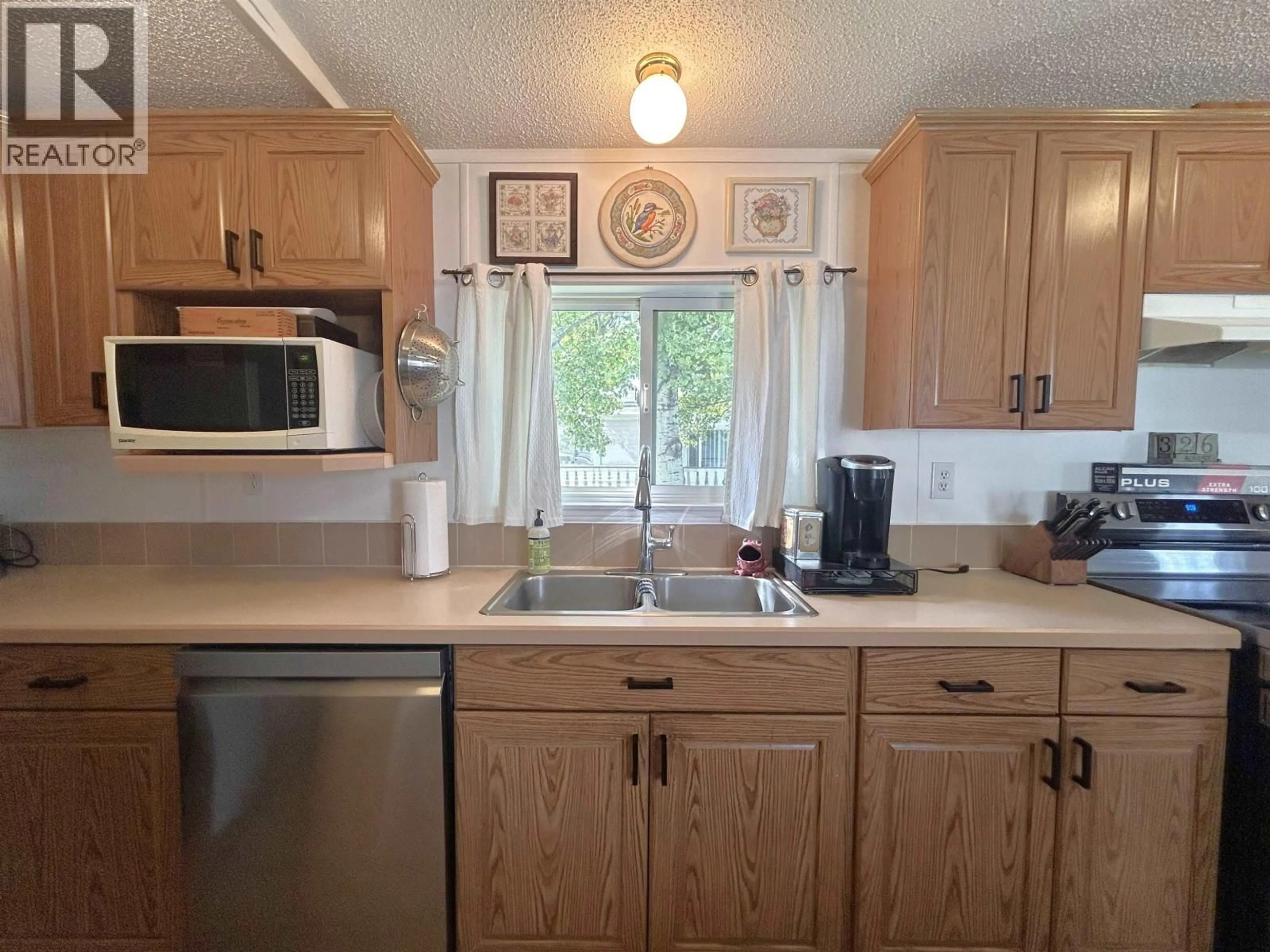 Standard kitchen, unknown for C52 - 7817 97 HIGHWAY, Prince George British Columbia V2N6P6