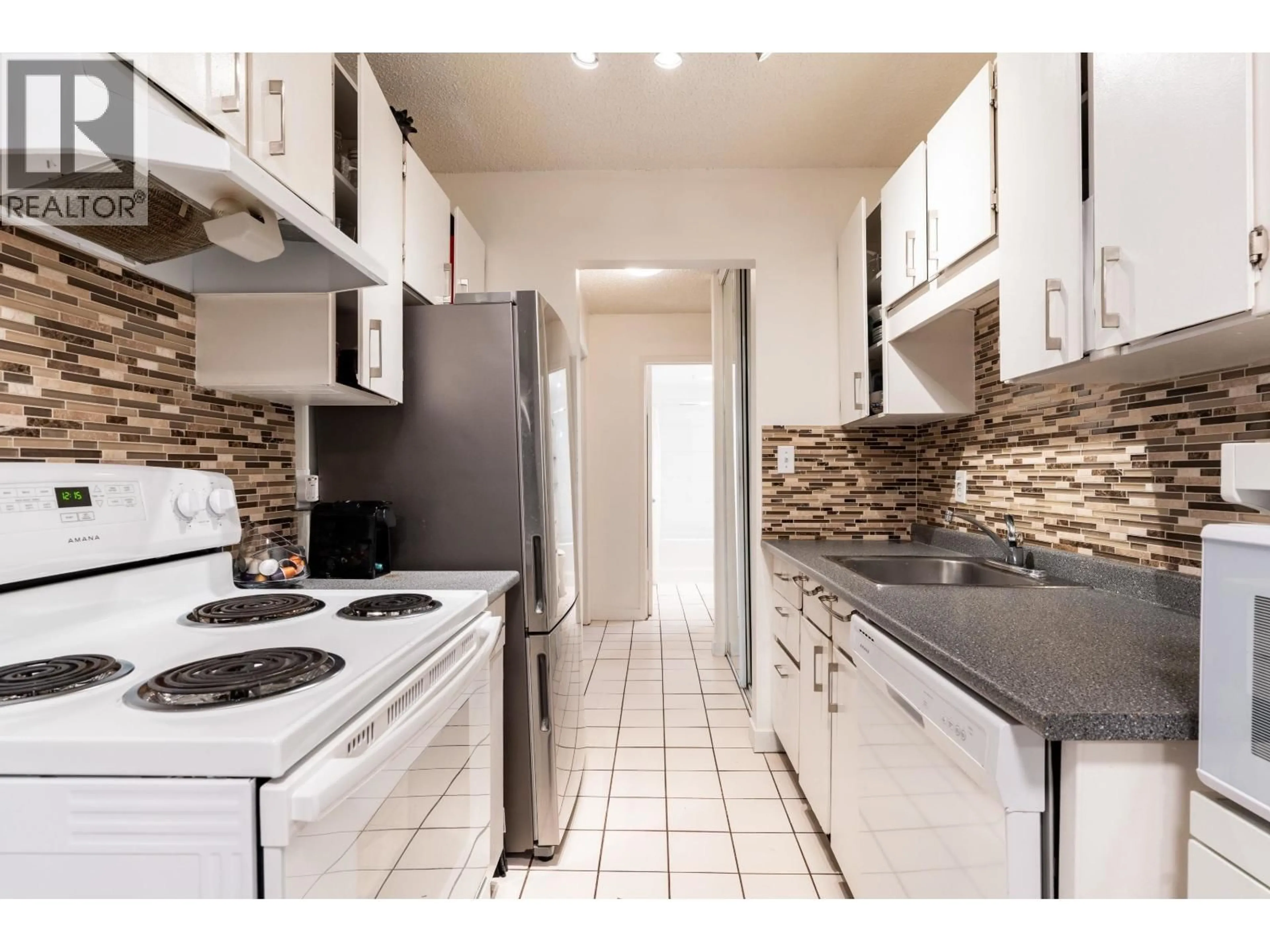 Standard kitchen, ceramic/tile floor for 204 - 241 ST. ANDREWS AVENUE, North Vancouver British Columbia V7L3K8