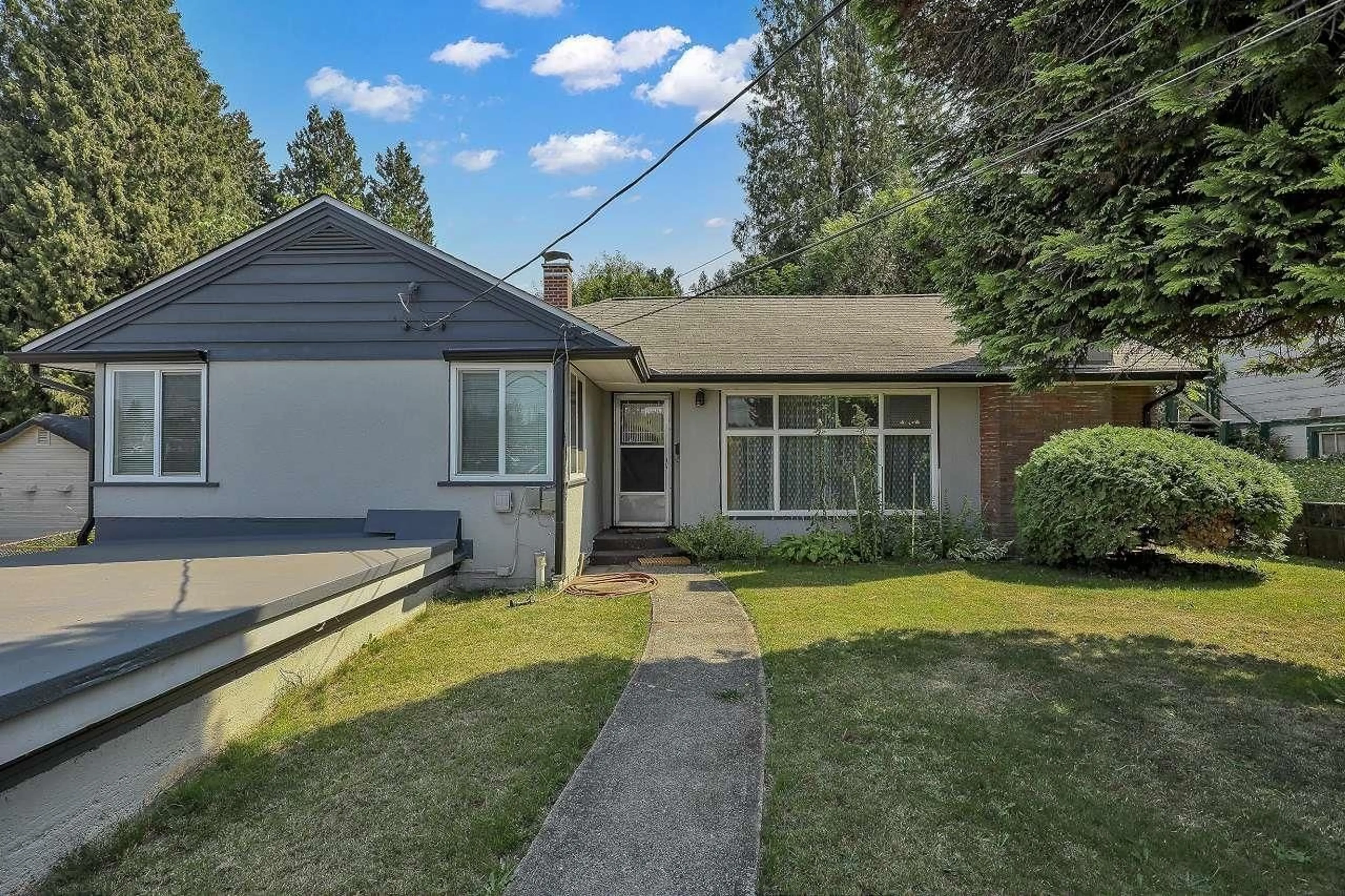 Unknown for 2374 HILLSIDE, Abbotsford British Columbia V2S3R7