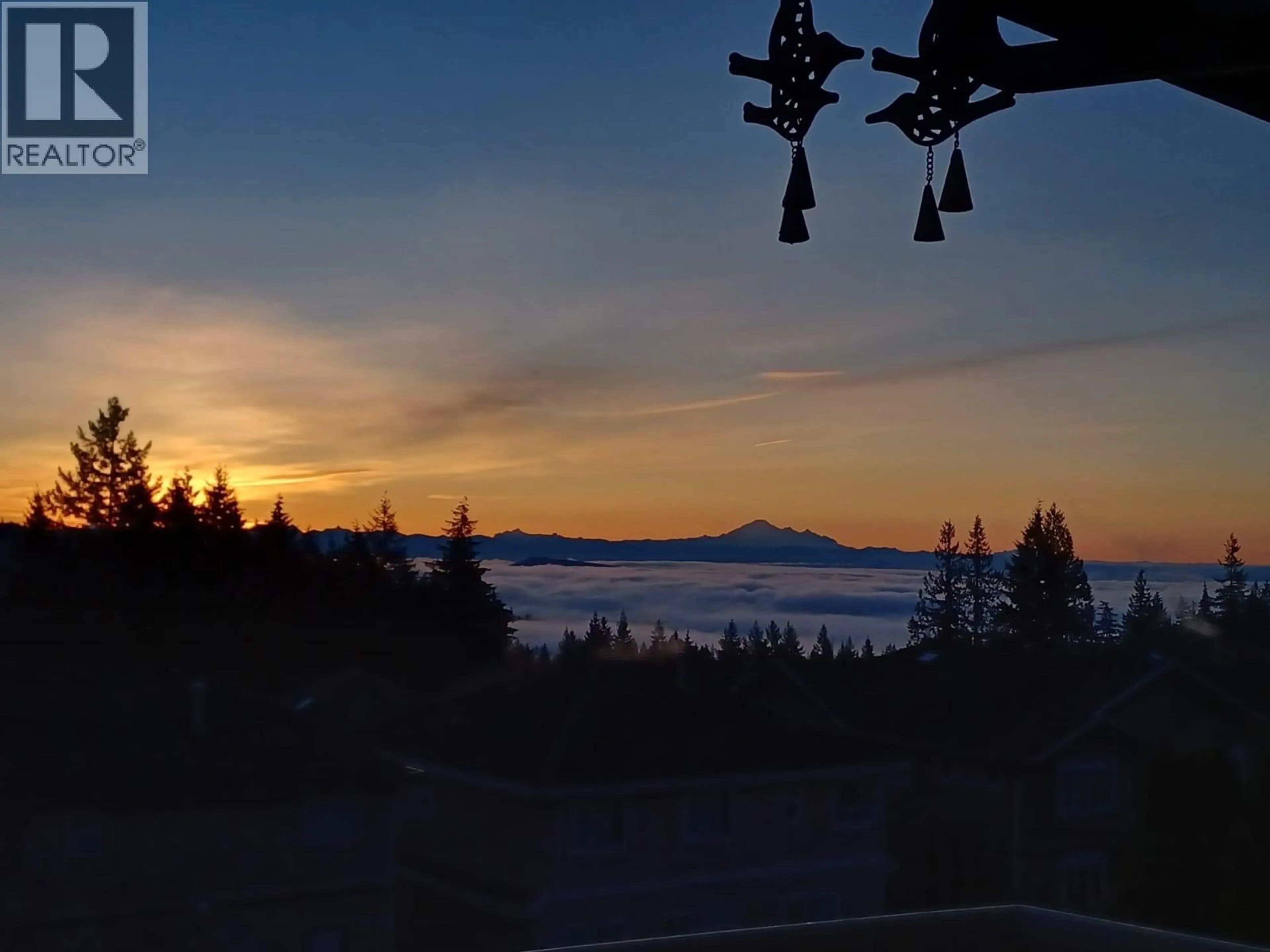 A pic from outside/outdoor area/front of a property/back of a property/a pic from drone, mountain view for 2163 PARKWAY BOULEVARD, Coquitlam British Columbia V3E3K5