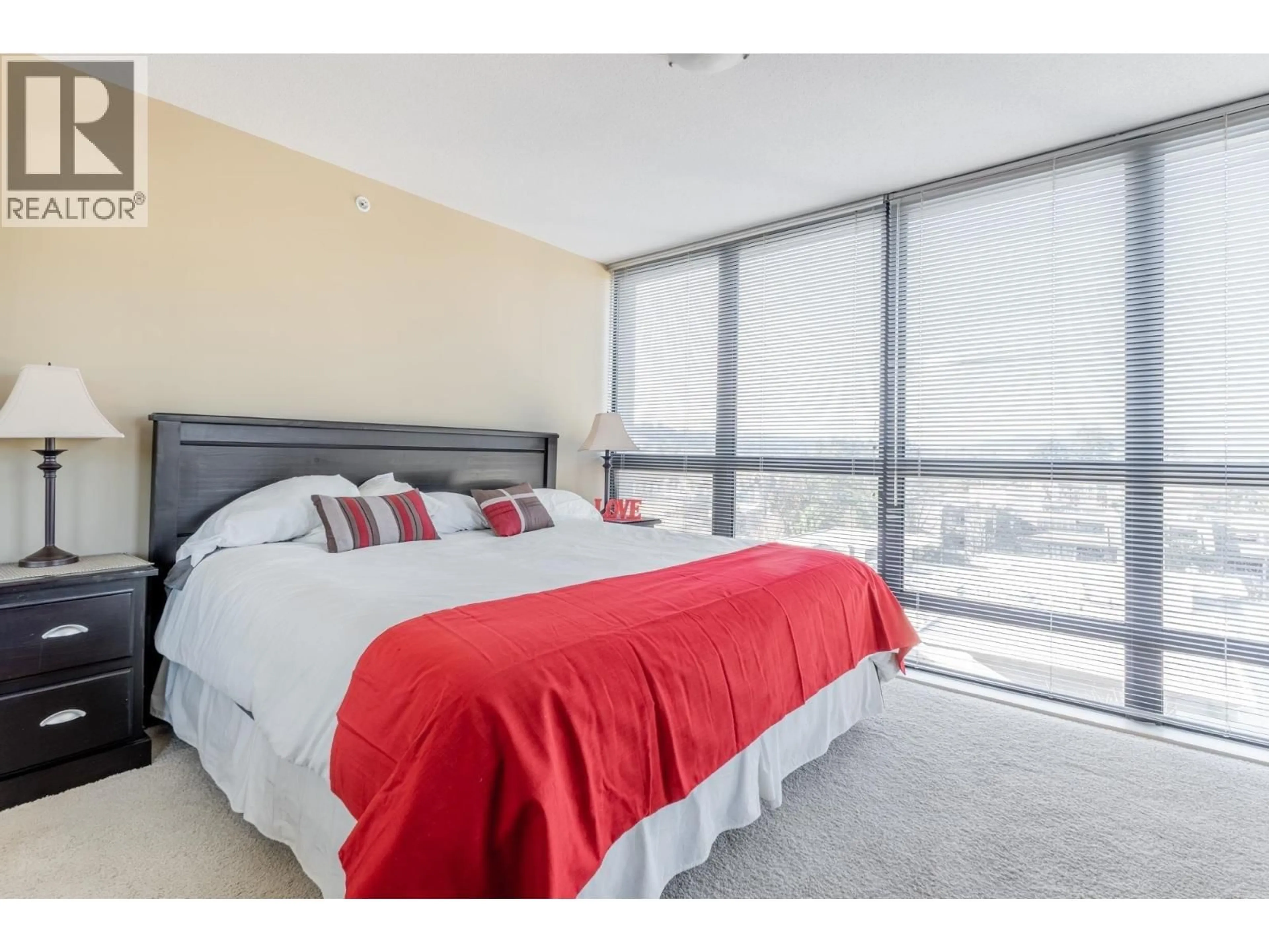 Bedroom with bed, unknown for 801 - 2959 GLEN DRIVE, Coquitlam British Columbia V3B0B8
