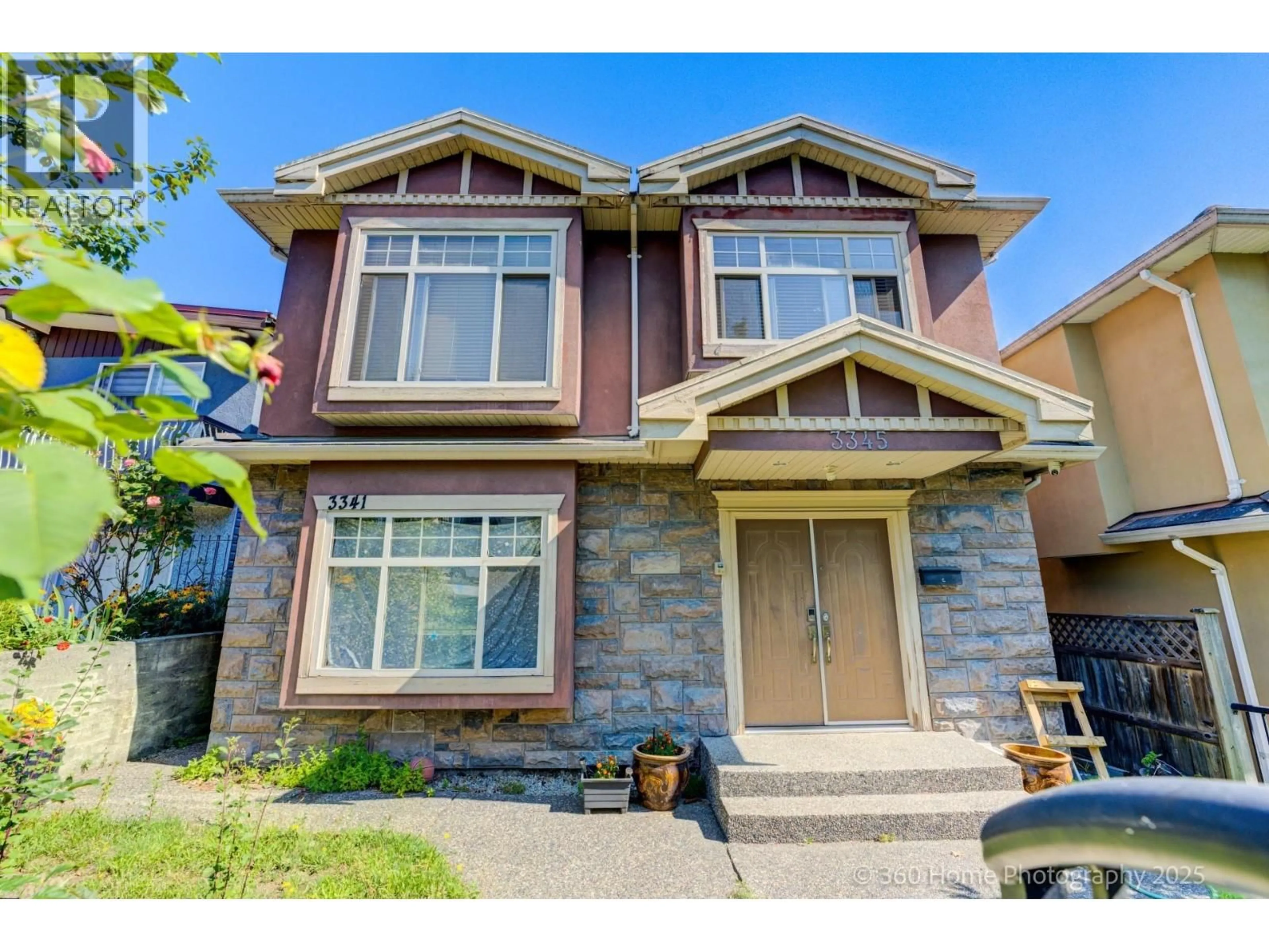 Home with vinyl exterior material, street for 3345 MONMOUTH AVENUE, Vancouver British Columbia V5R5R7