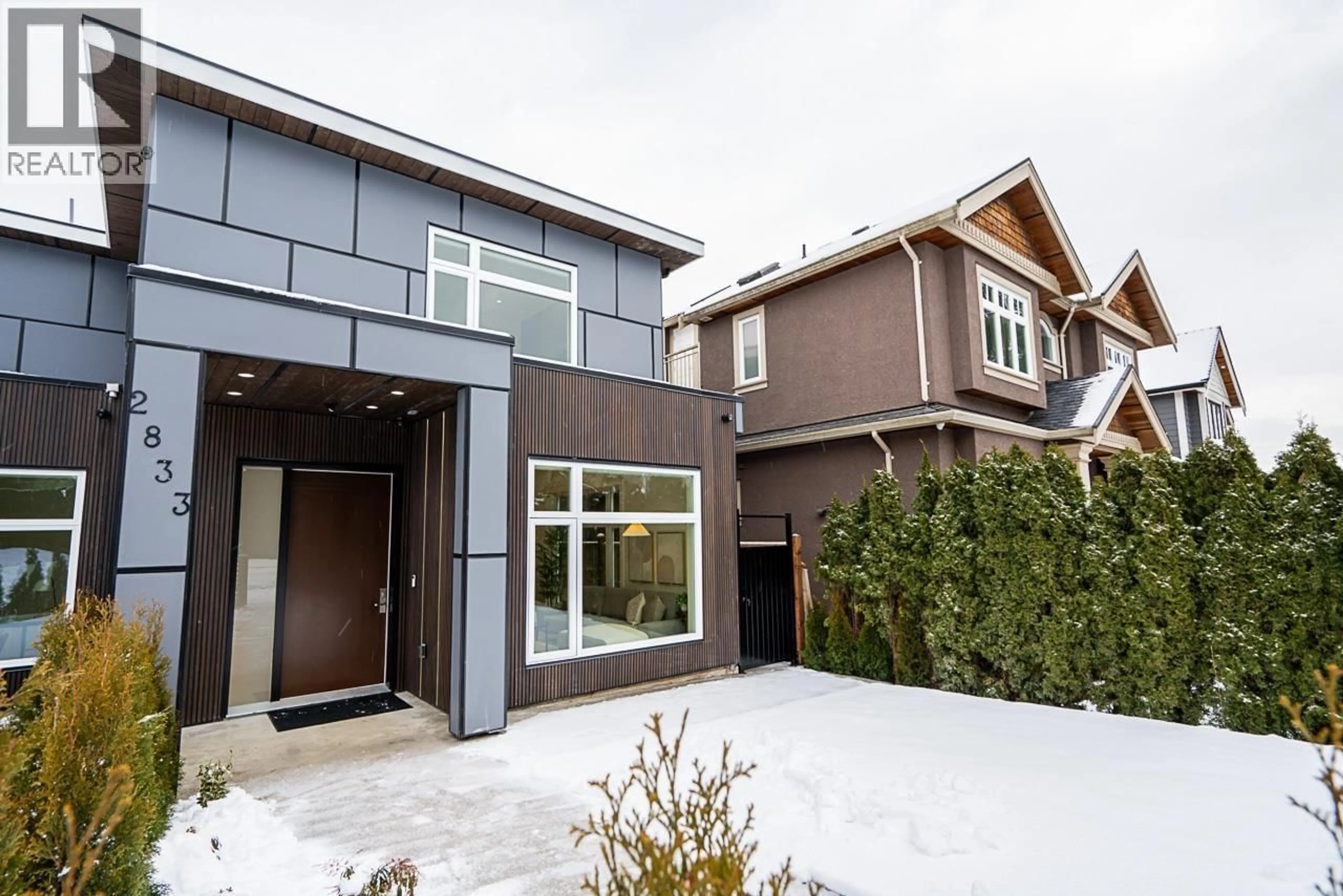 Unknown for 2833 OLIVER CRESCENT, Vancouver British Columbia V6L1T1