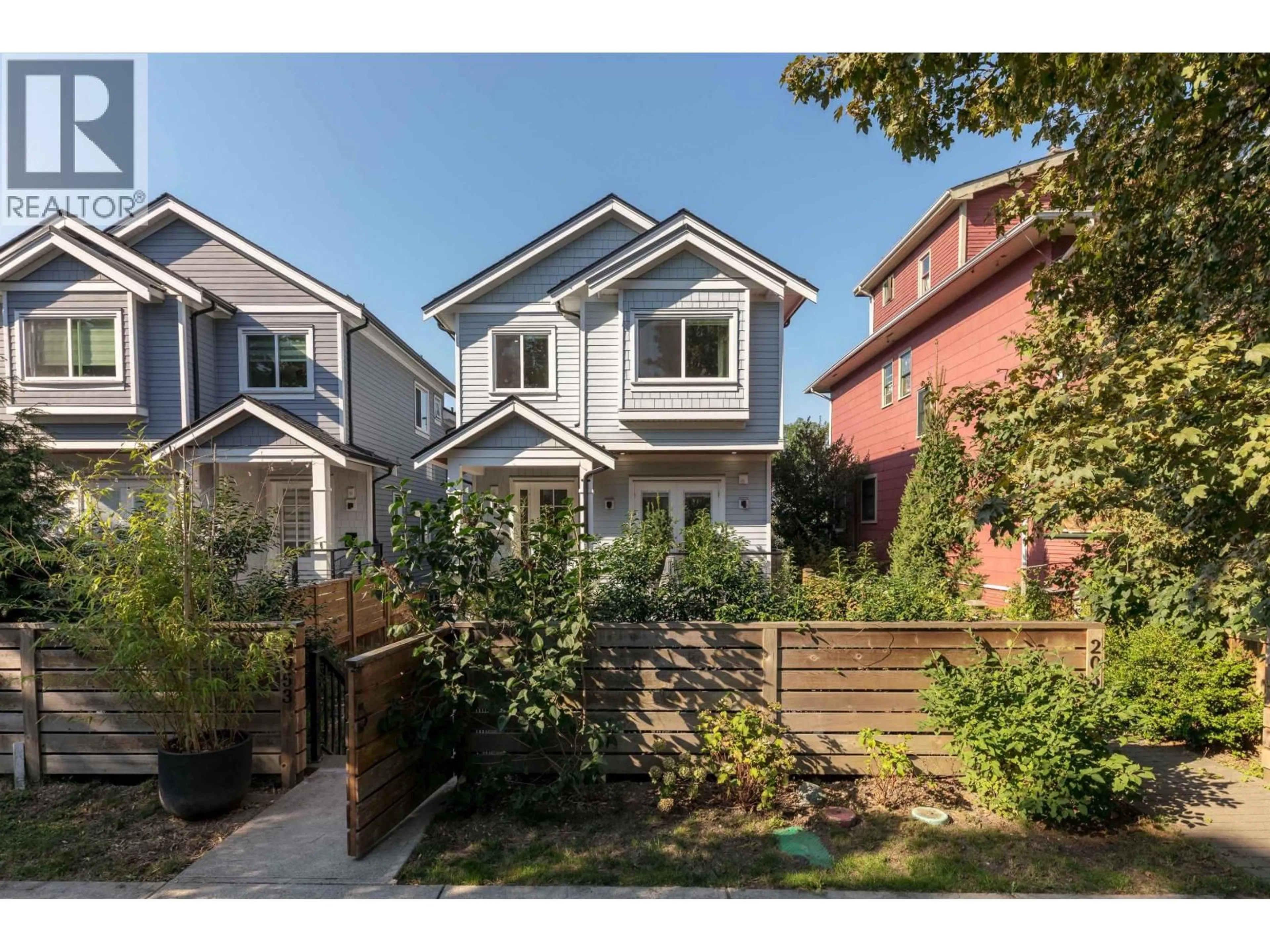Home with vinyl exterior material, street for 2055 VENABLES STREET, Vancouver British Columbia V5L2J1