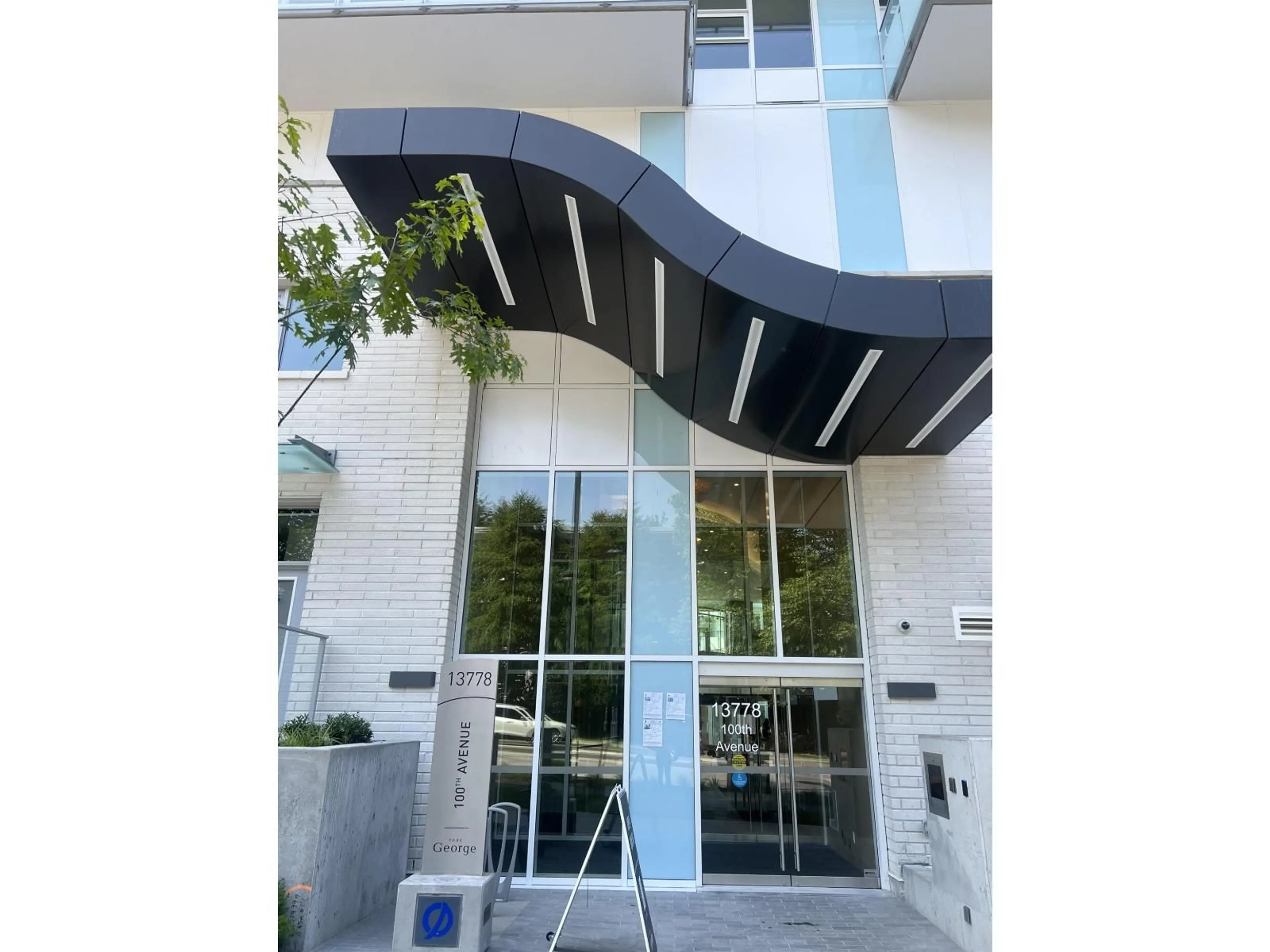 Unknown for 706 - 13778 100, Surrey British Columbia V3T0V3