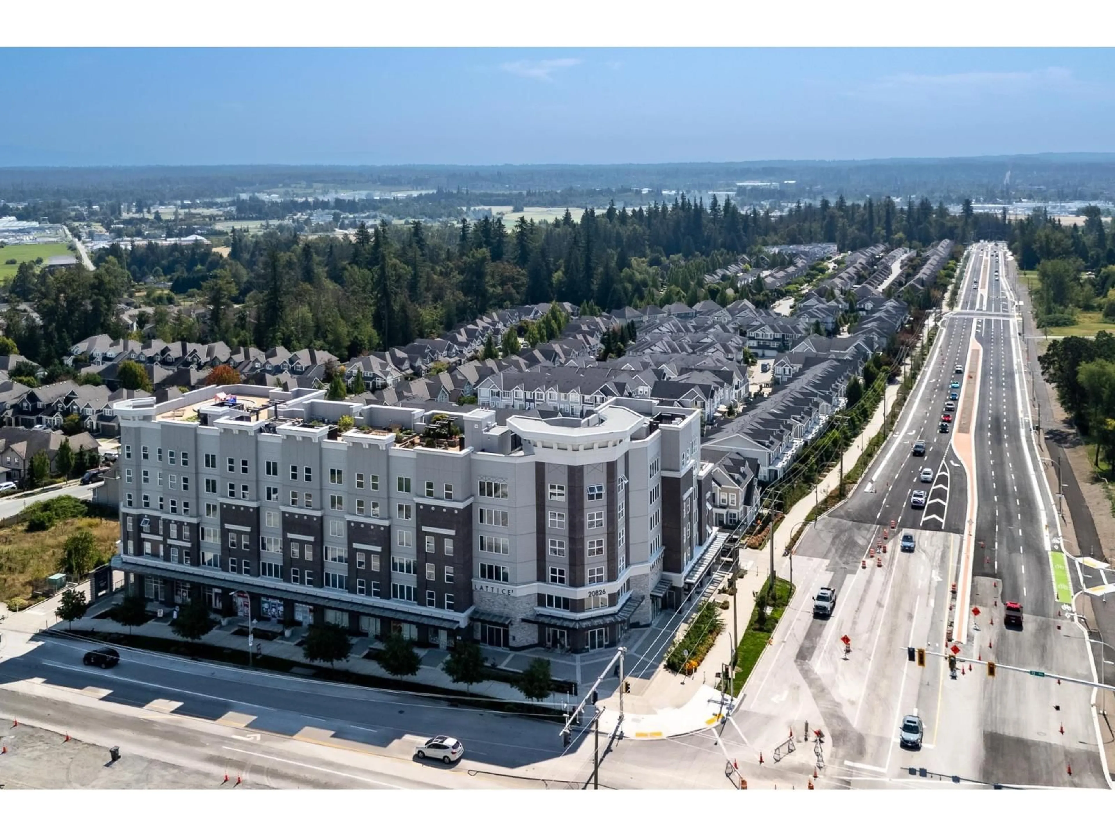 A pic from outside/outdoor area/front of a property/back of a property/a pic from drone, unknown for 501 - 20826 72, Langley British Columbia V2Y0Z9