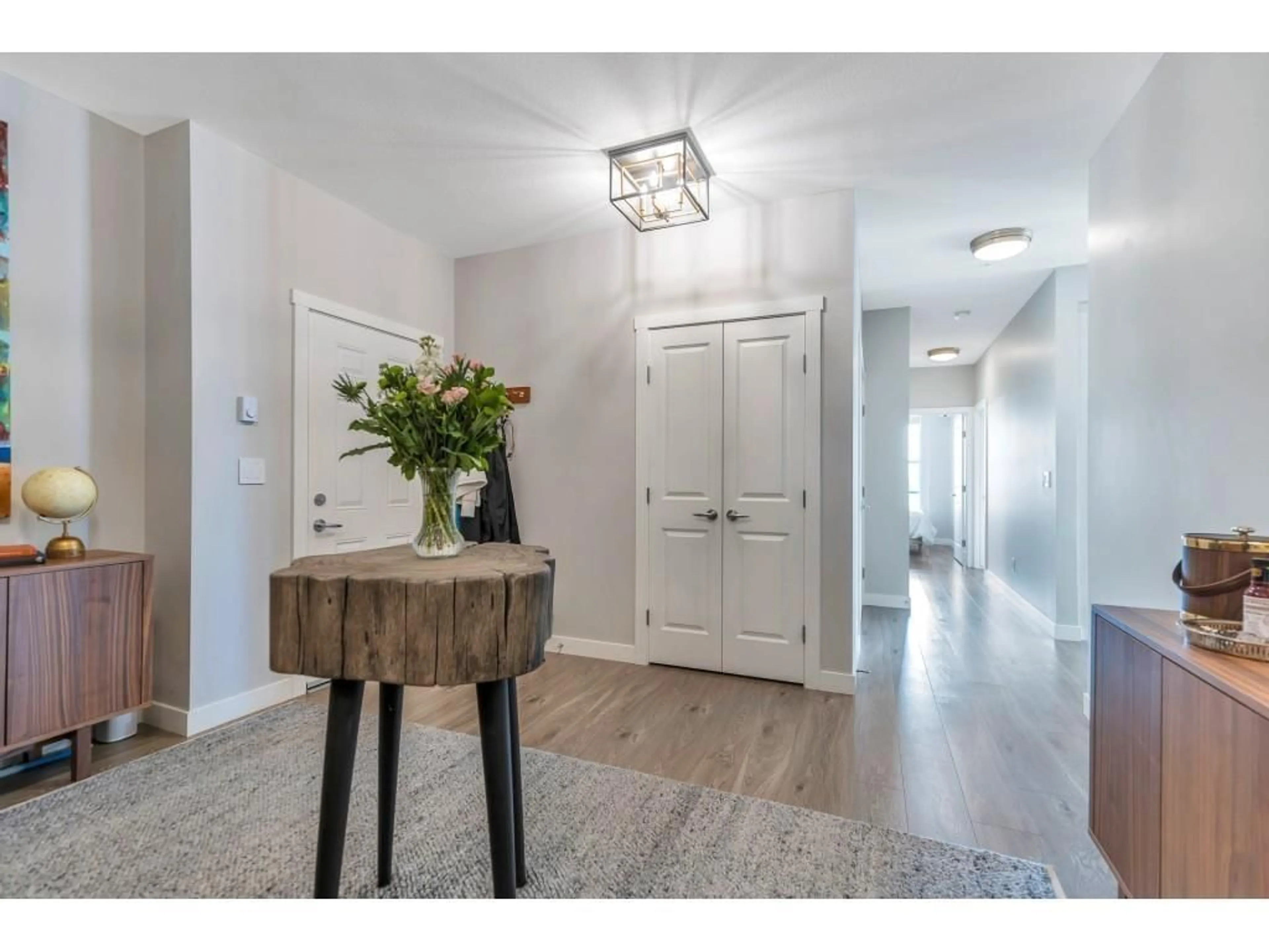 Indoor entryway for 501 - 20826 72, Langley British Columbia V2Y0Z9
