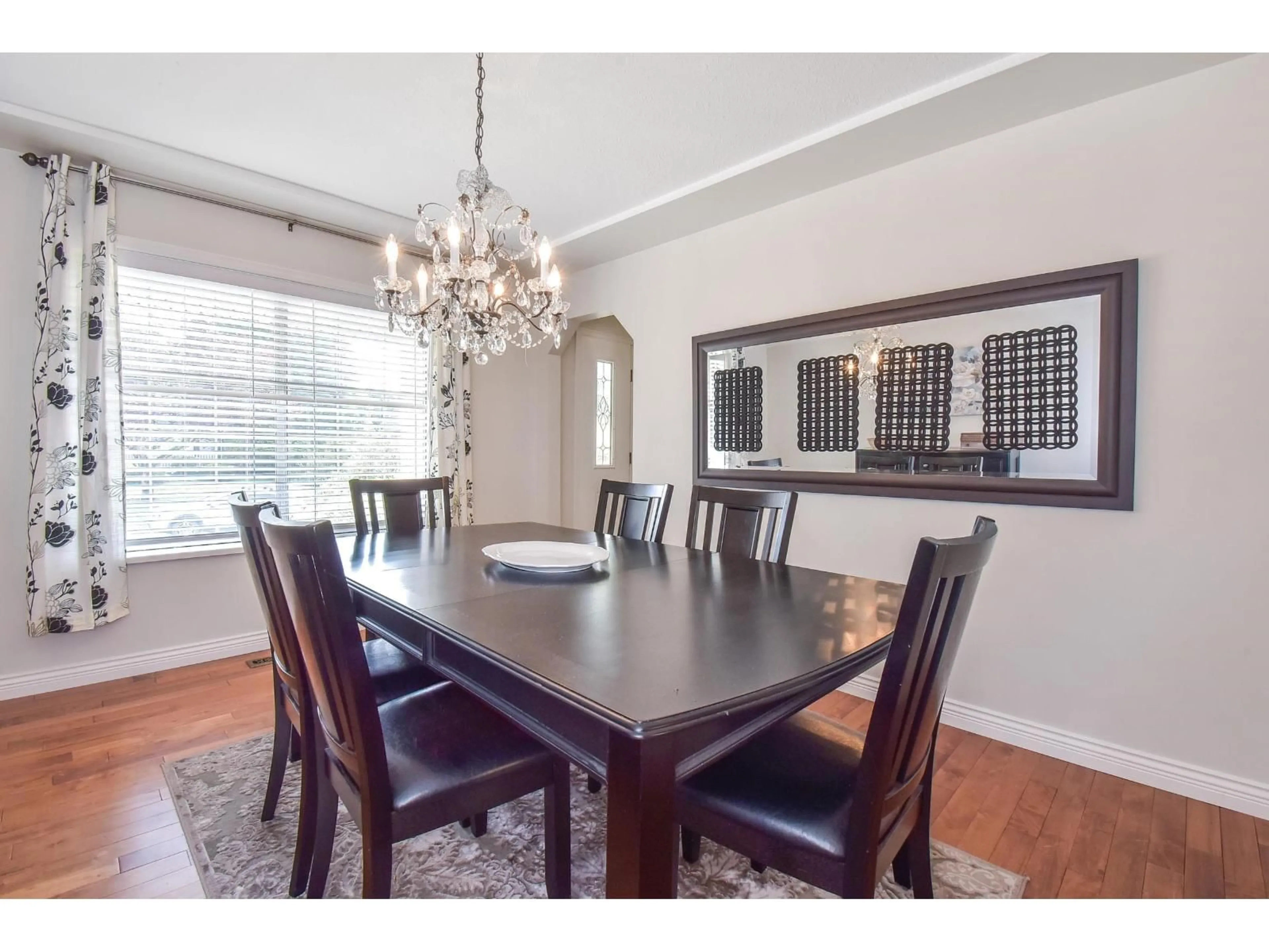 Dining room, wood/laminate floor for 5533 183A, Surrey British Columbia V3S7Z3