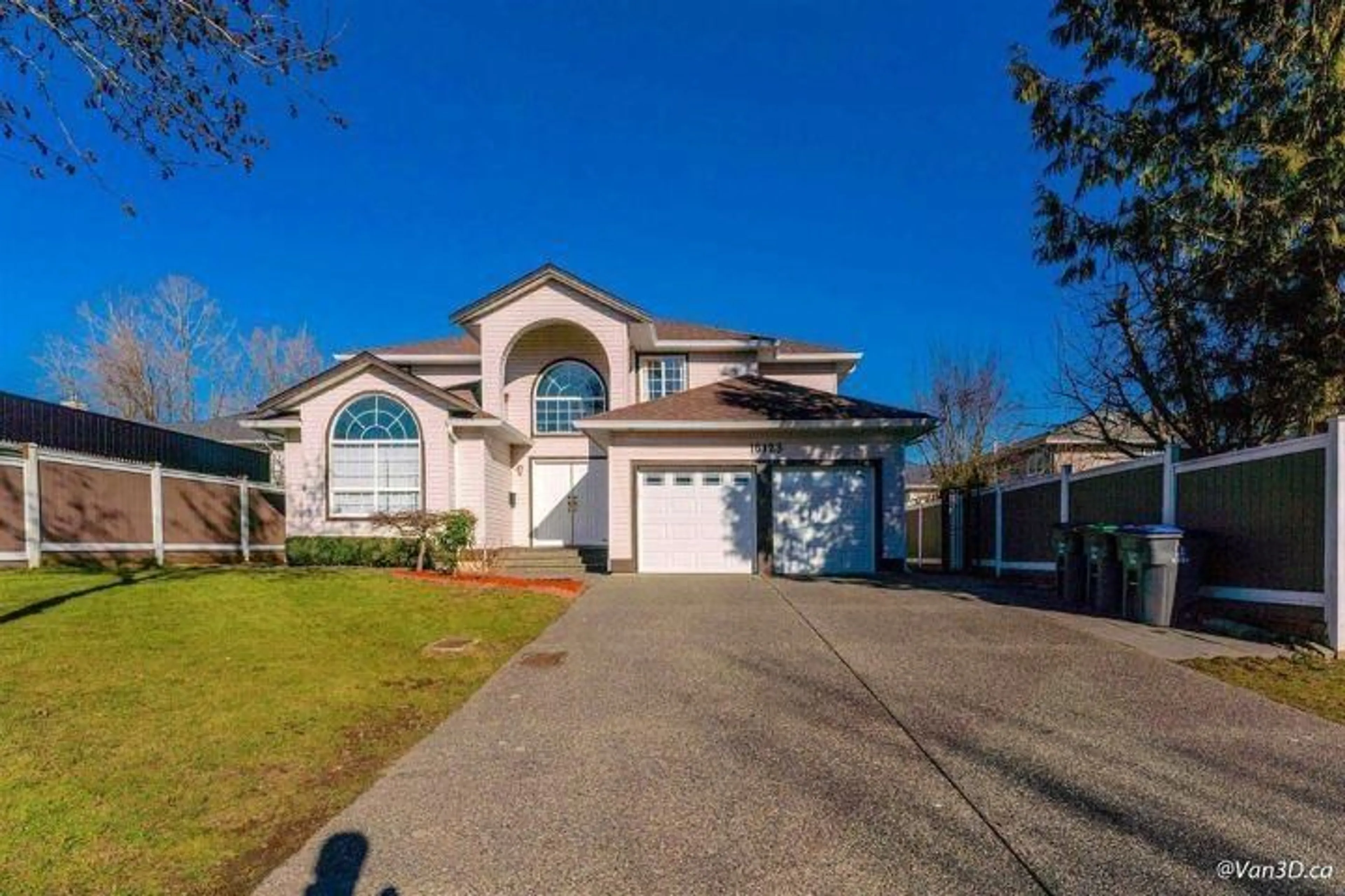 Home with vinyl exterior material, street for 16123 86, Surrey British Columbia V4N4R9