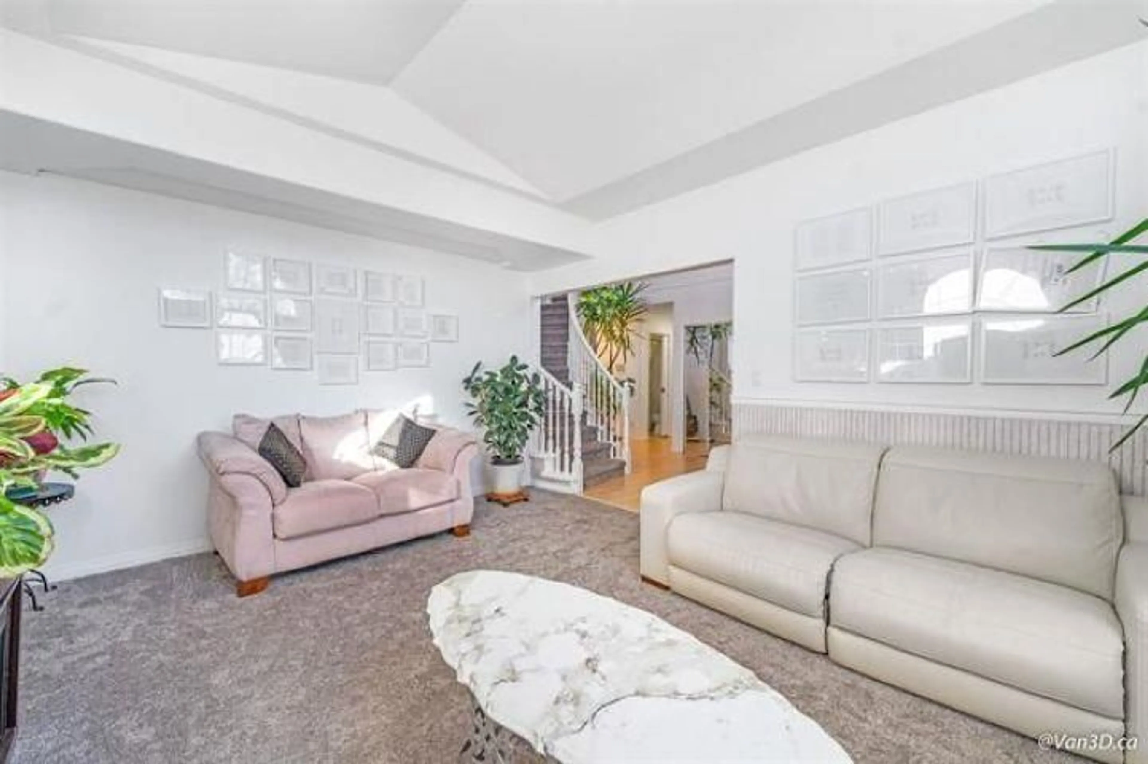Living room with furniture, unknown for 16123 86, Surrey British Columbia V4N4R9