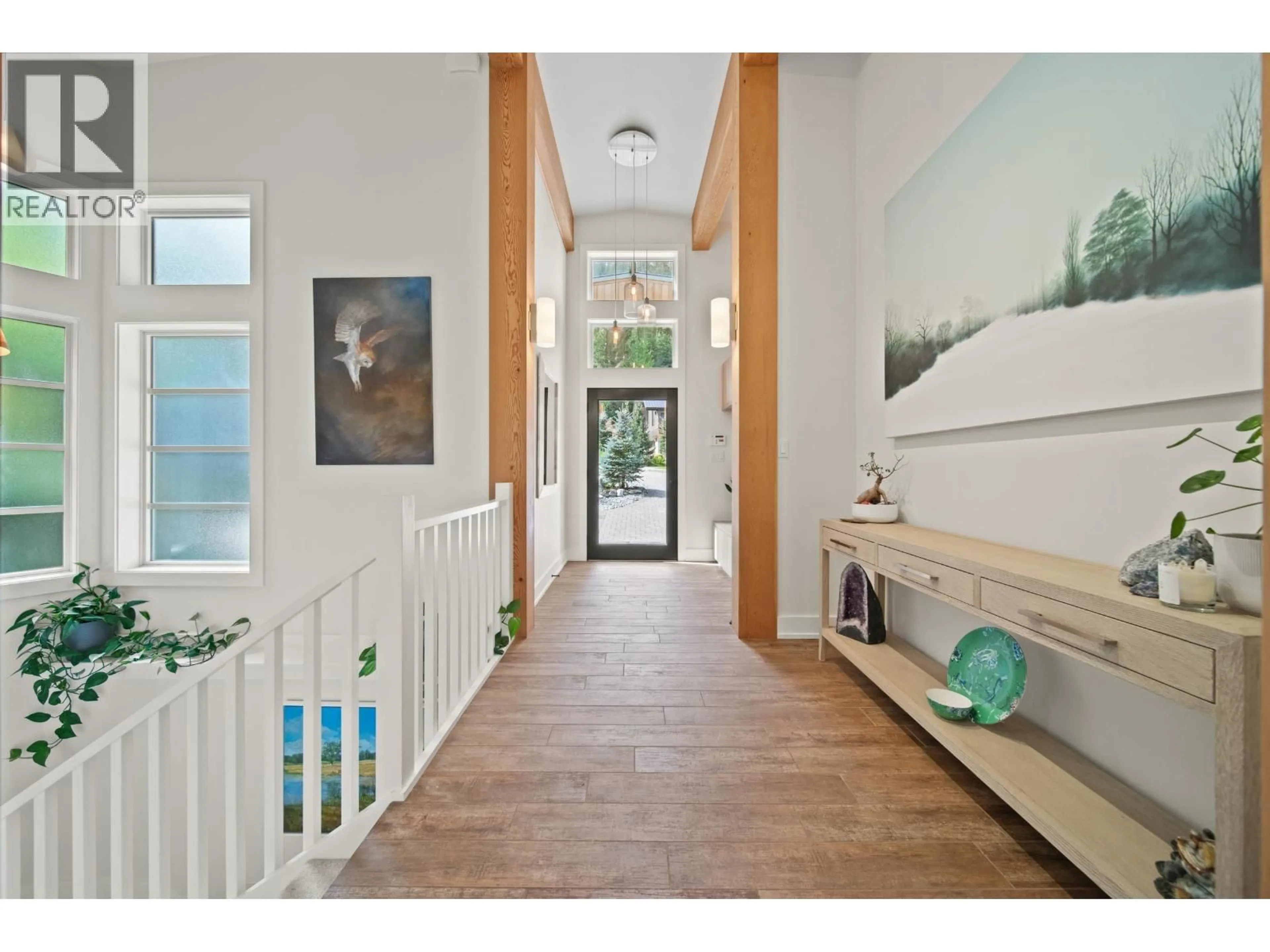 Indoor entryway for 1545 TYNEBRIDGE COURT, Whistler British Columbia V8E0A3