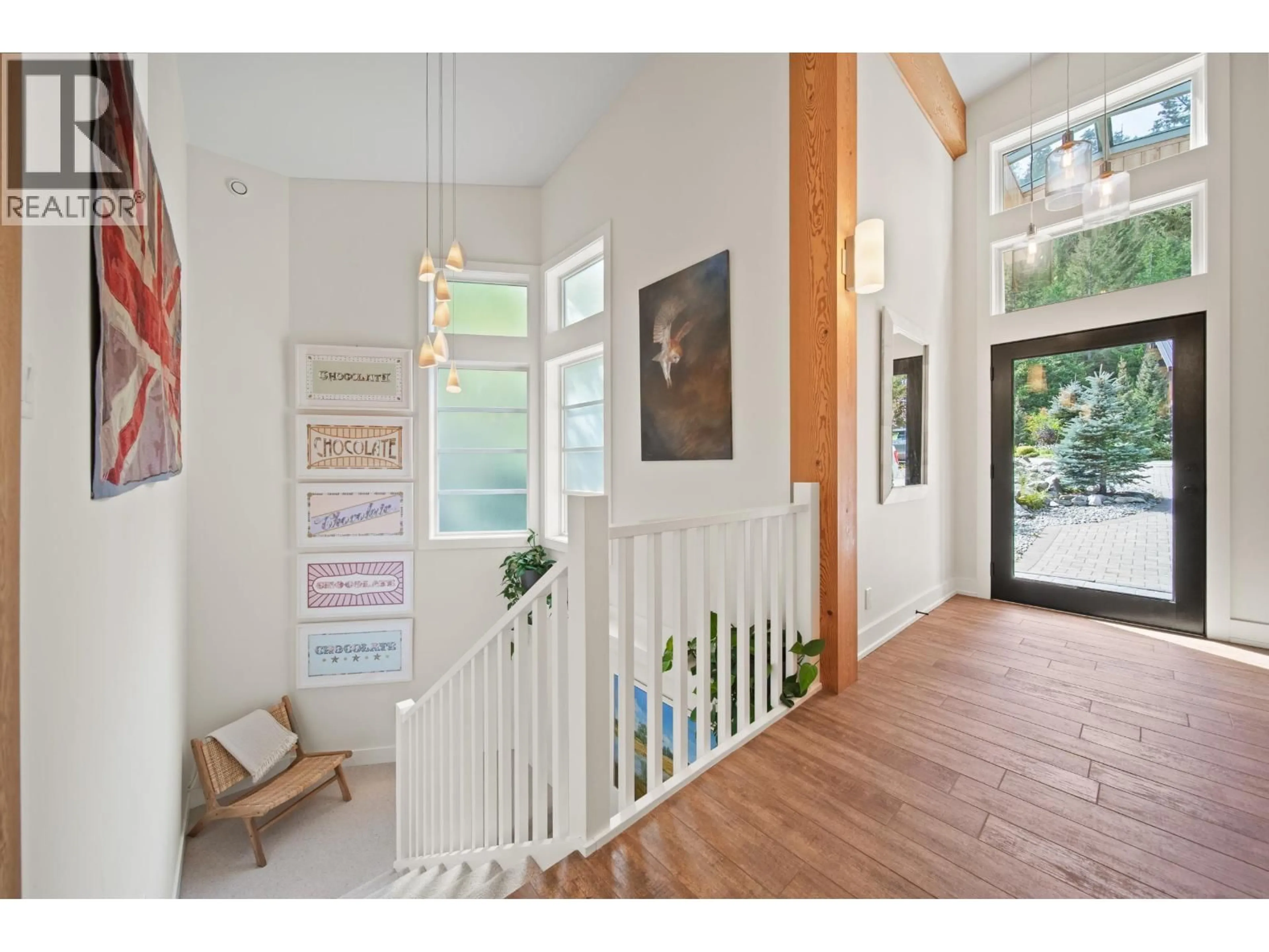 Indoor entryway for 1545 TYNEBRIDGE COURT, Whistler British Columbia V8E0A3
