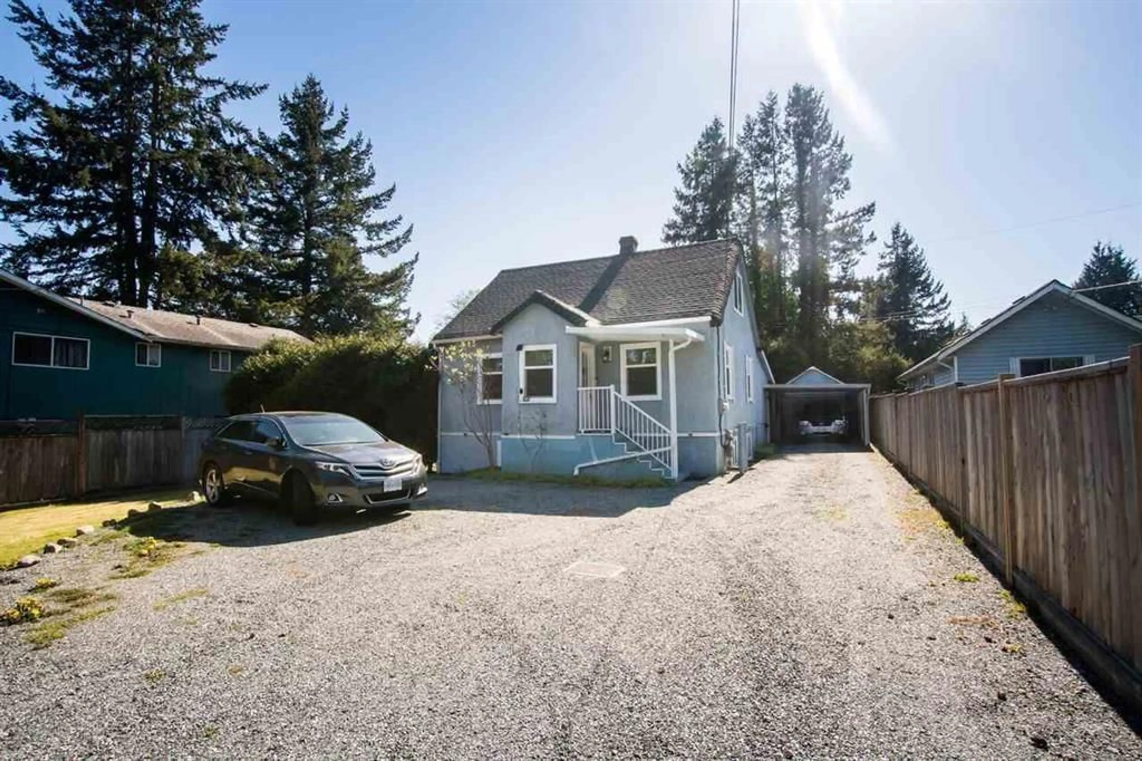 Shed for 1941 KING GEORGE, Surrey British Columbia V4A4Z9