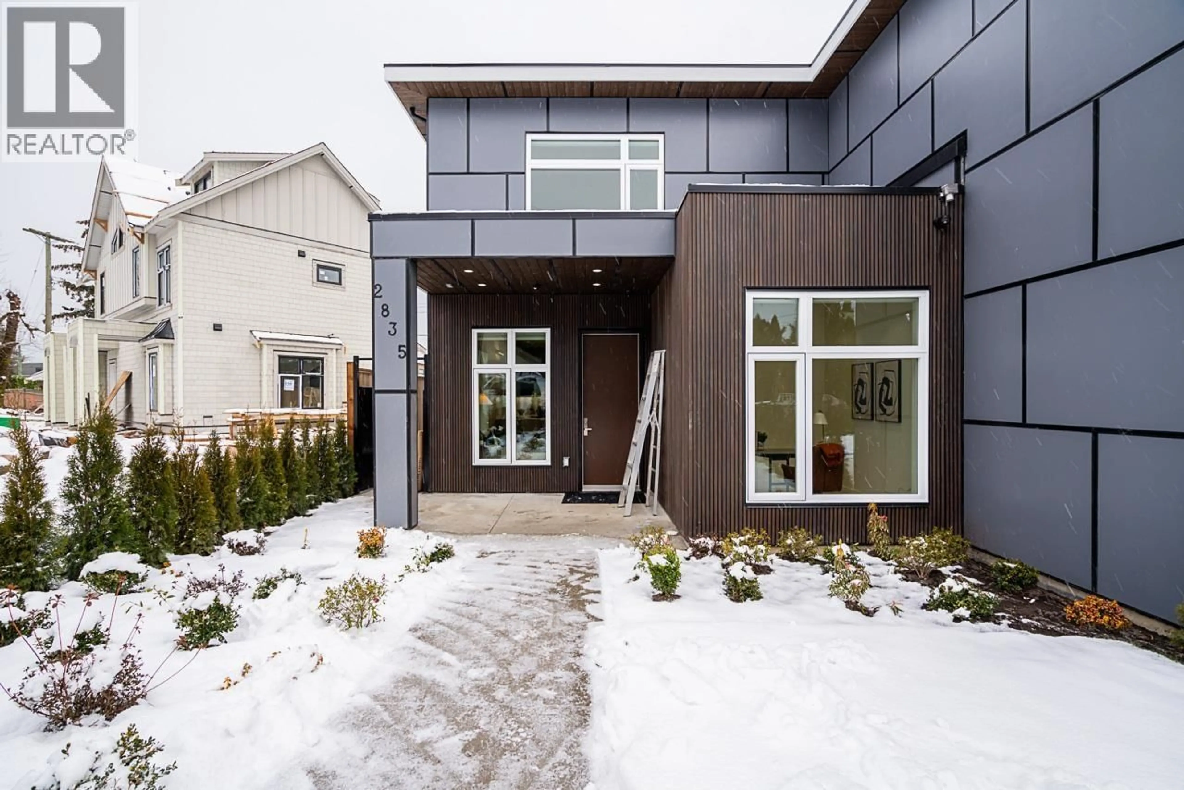 Unknown for 2835 OLIVER CRESCENT, Vancouver British Columbia V6L1T1