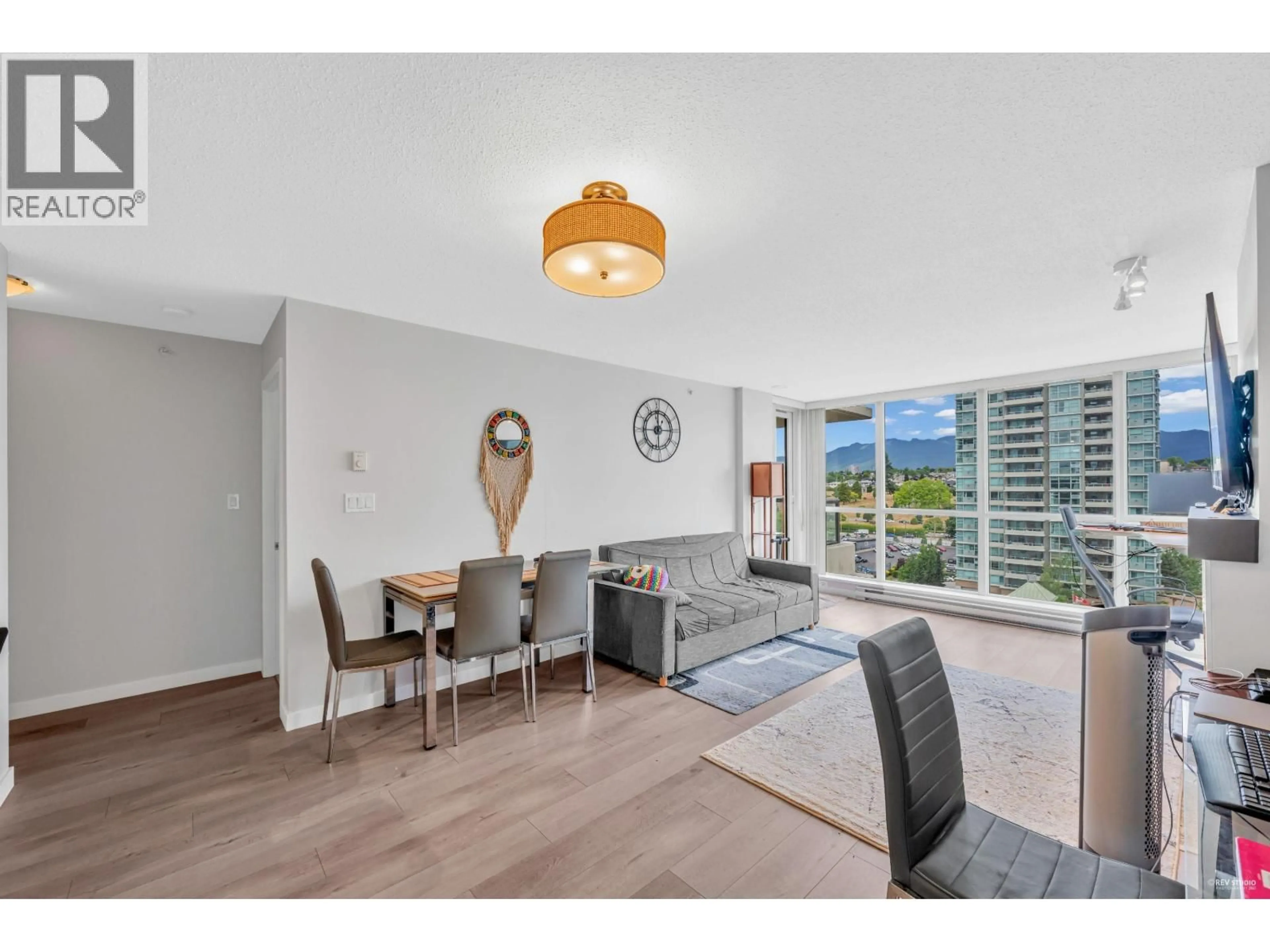 Living room with furniture, unknown for 1406 - 2088 MADISON AVENUE, Burnaby British Columbia V5C6T5
