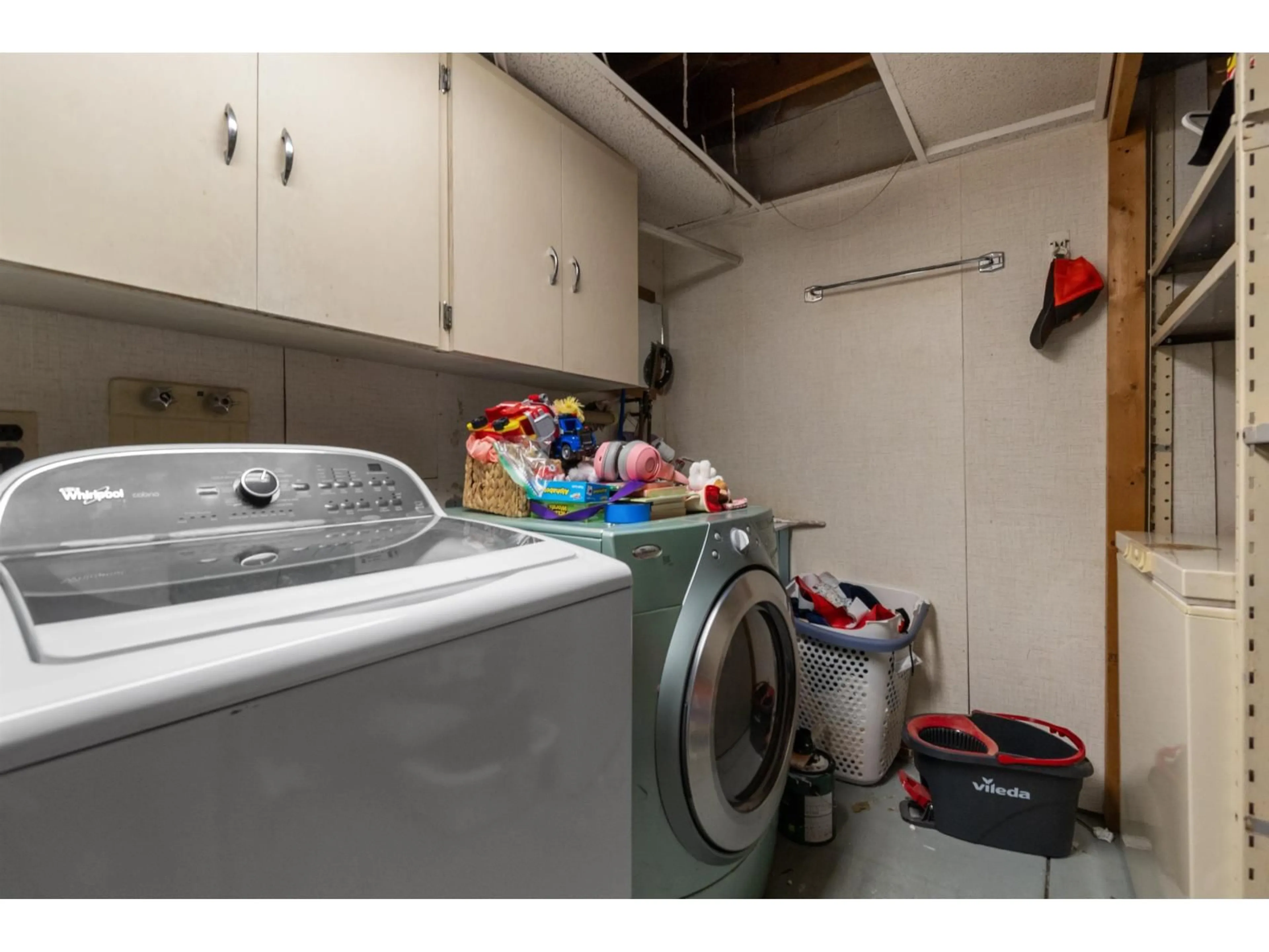 Laundry room for 30 - 45215 WOLFE ROAD, Chilliwack British Columbia V2P1V5