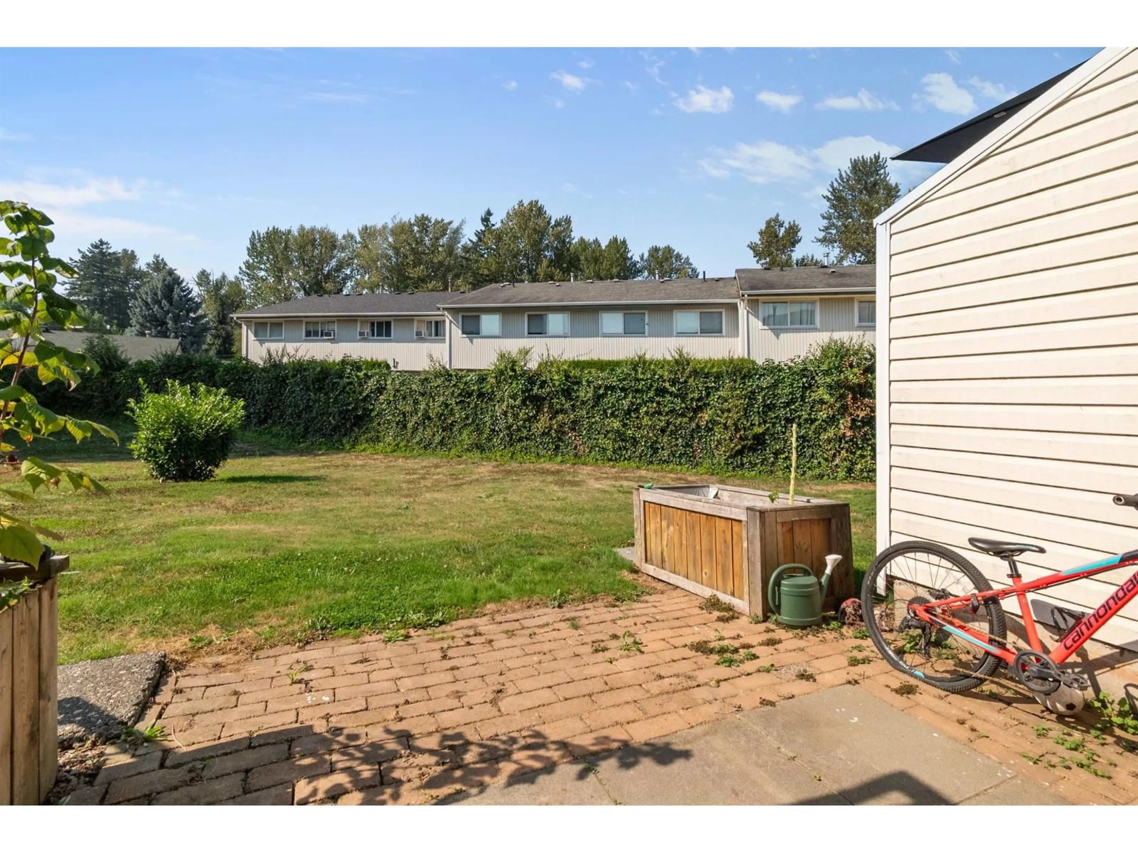 Patio, water/lake/river/ocean view for 30 - 45215 WOLFE ROAD, Chilliwack British Columbia V2P1V5