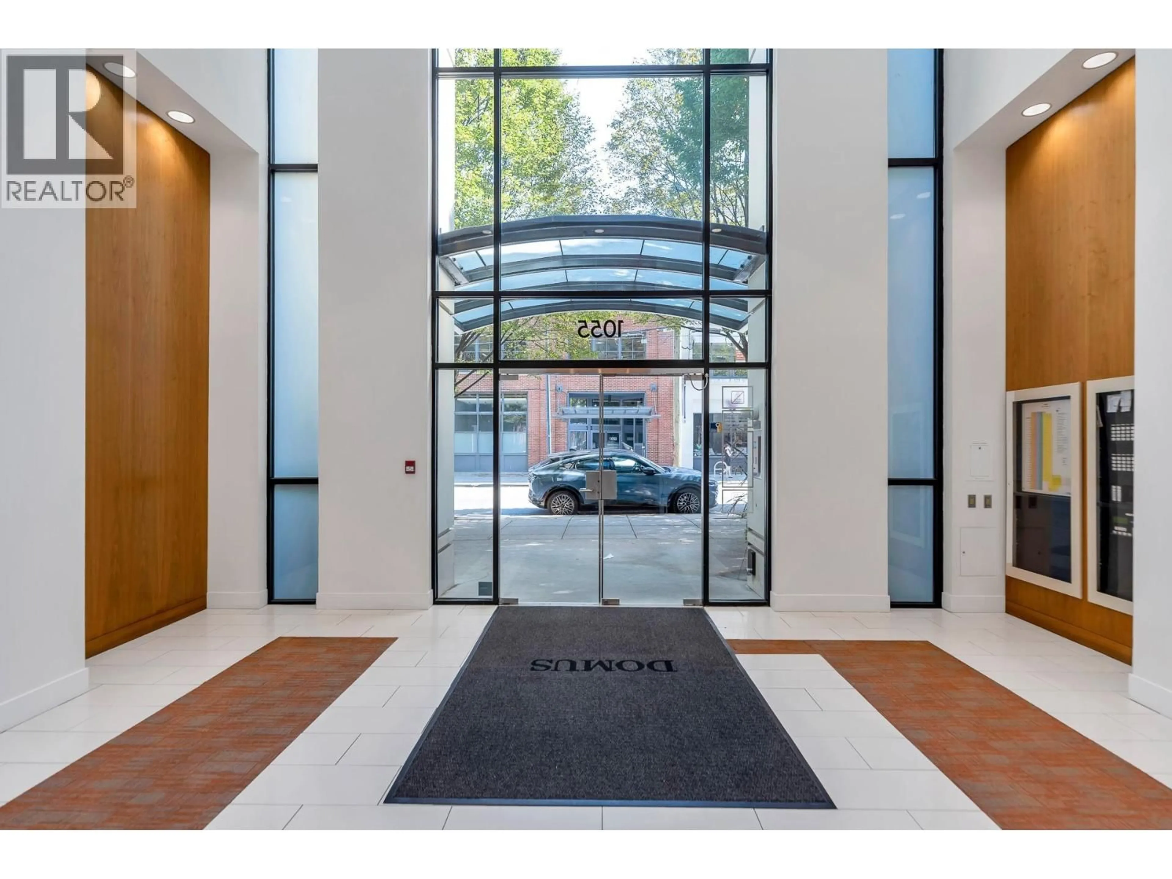 Indoor foyer for 1003 - 1055 HOMER STREET, Vancouver British Columbia V6B1G3