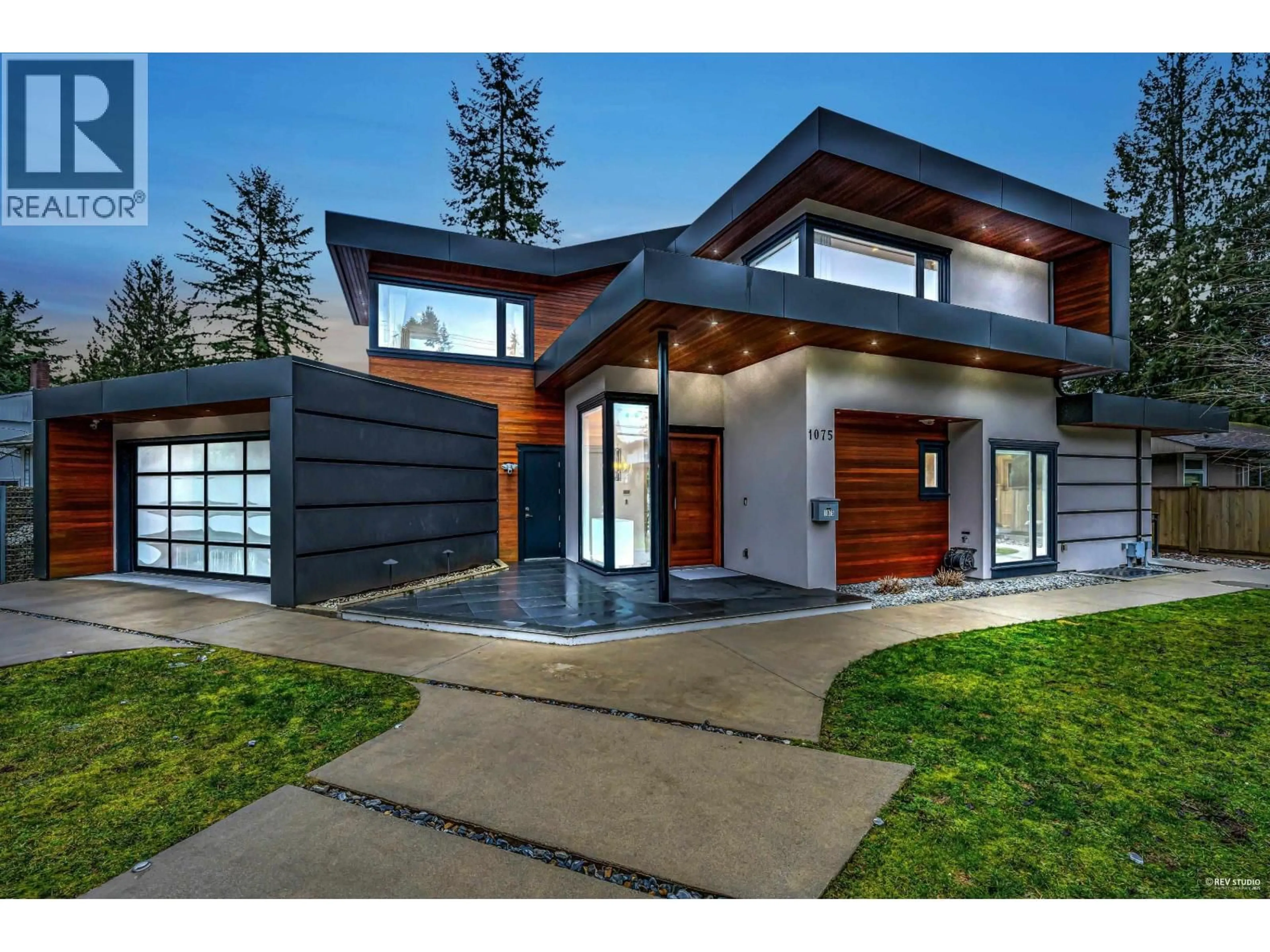 Home with brick exterior material, street for 1075 BELVEDERE DRIVE, North Vancouver British Columbia V7R2C6