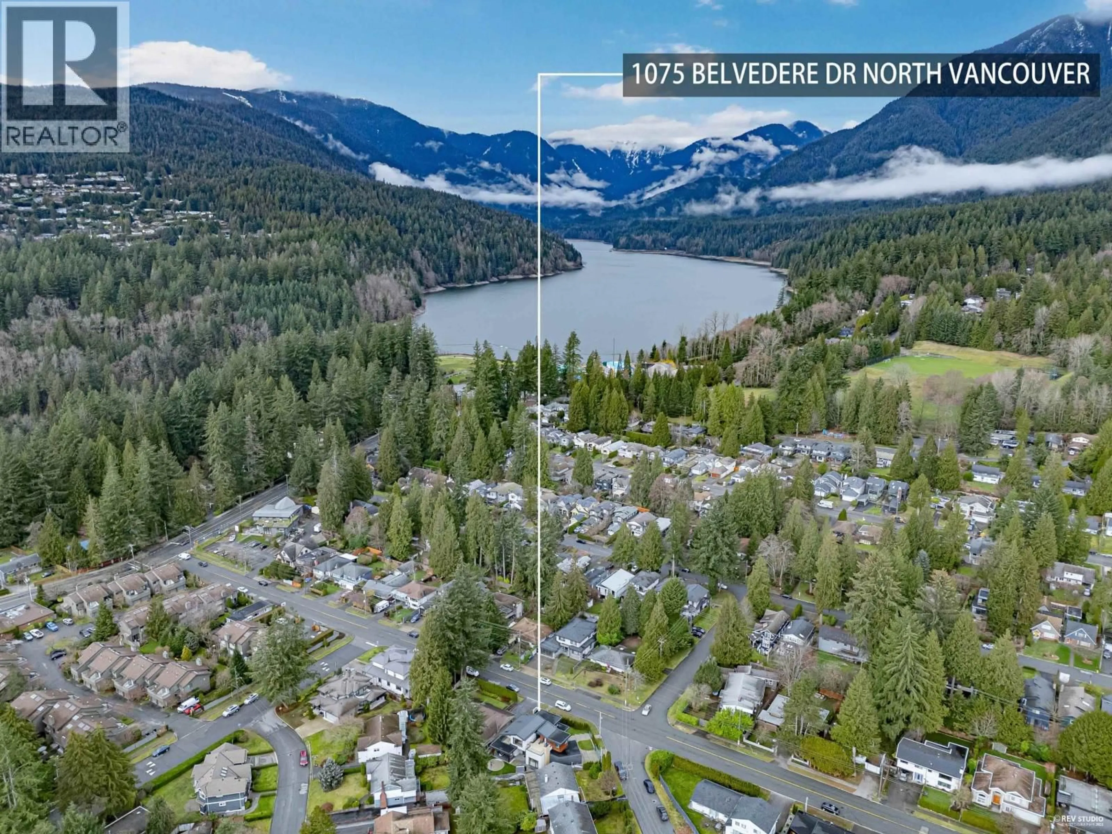 A pic from outside/outdoor area/front of a property/back of a property/a pic from drone, water/lake/river/ocean view for 1075 BELVEDERE DRIVE, North Vancouver British Columbia V7R2C6