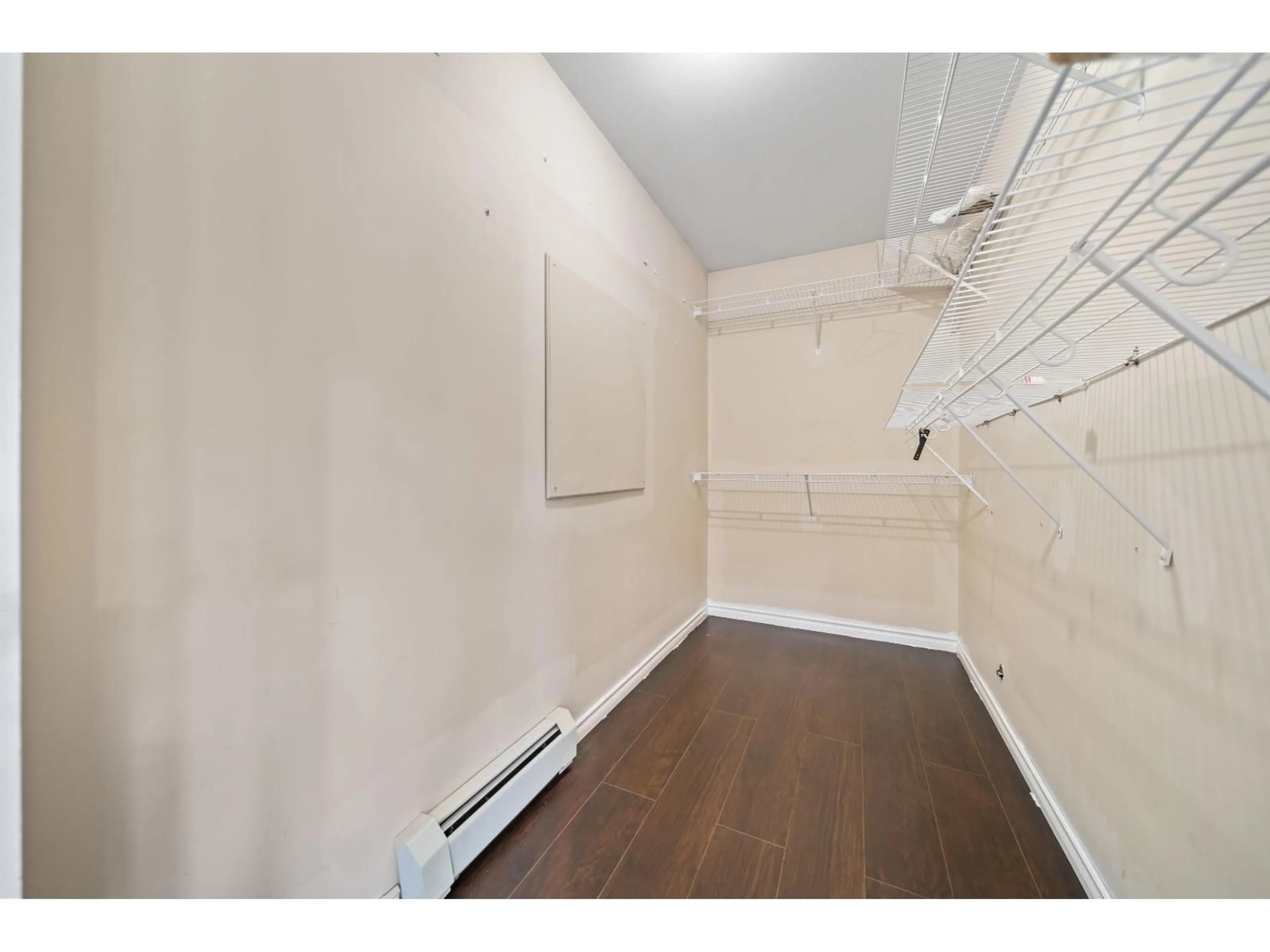 A pic of a room for 7718 145, Surrey British Columbia V3S9C4