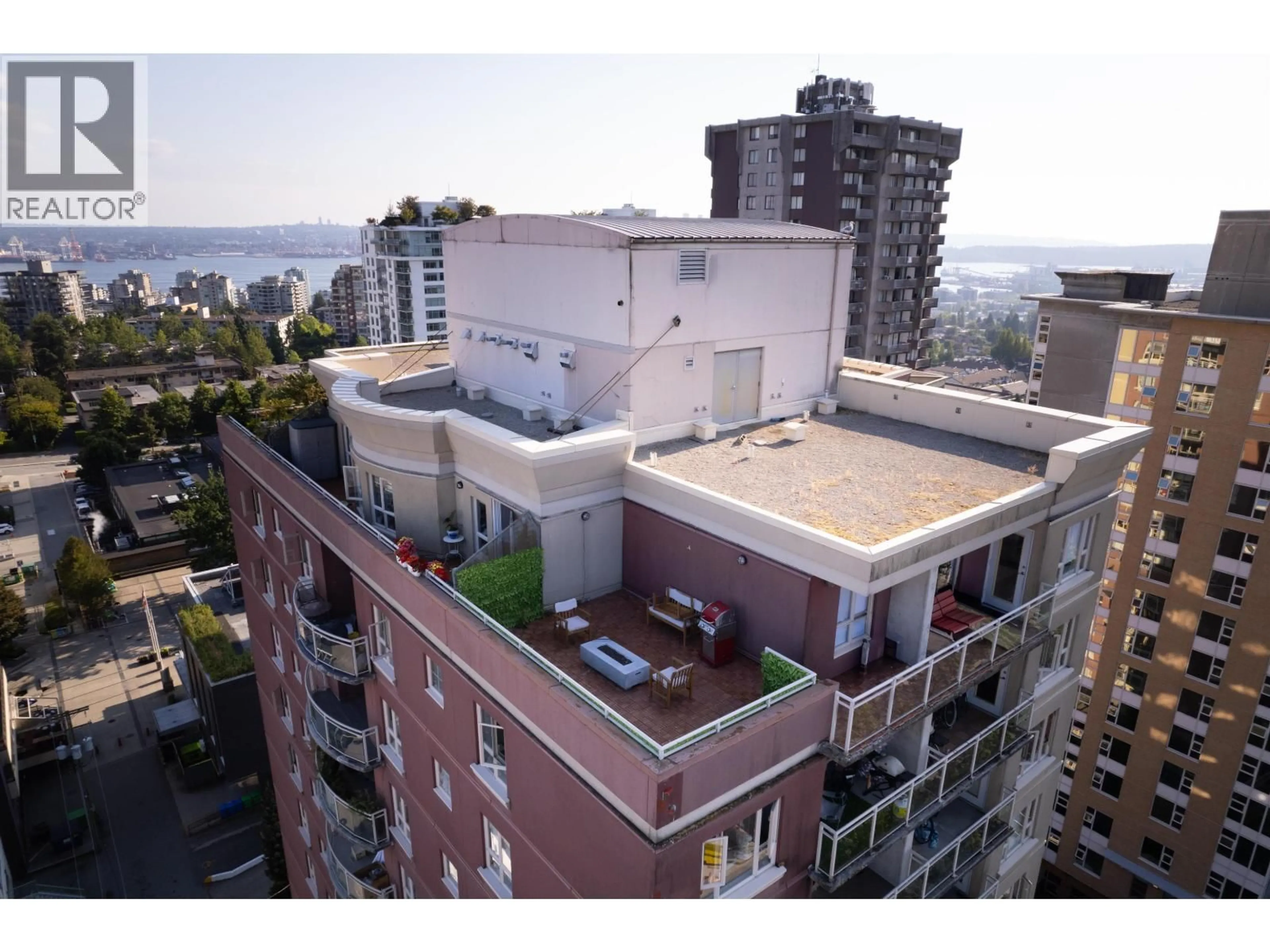 A pic from outside/outdoor area/front of a property/back of a property/a pic from drone, city buildings view from balcony for 1604 - 121 15TH STREET, North Vancouver British Columbia V7M1R8