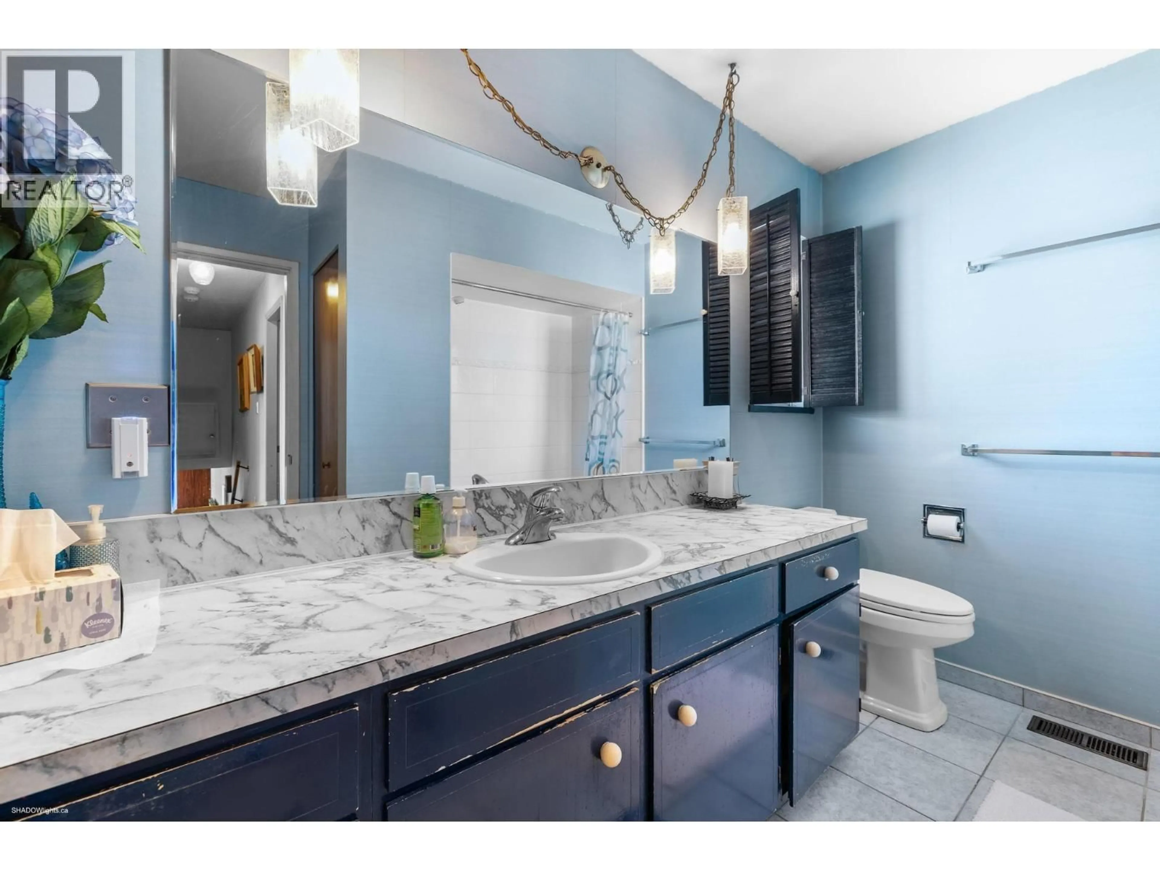 Contemporary bathroom, ceramic/tile floor for 10520 MILFORD DRIVE, Richmond British Columbia V7A4J7