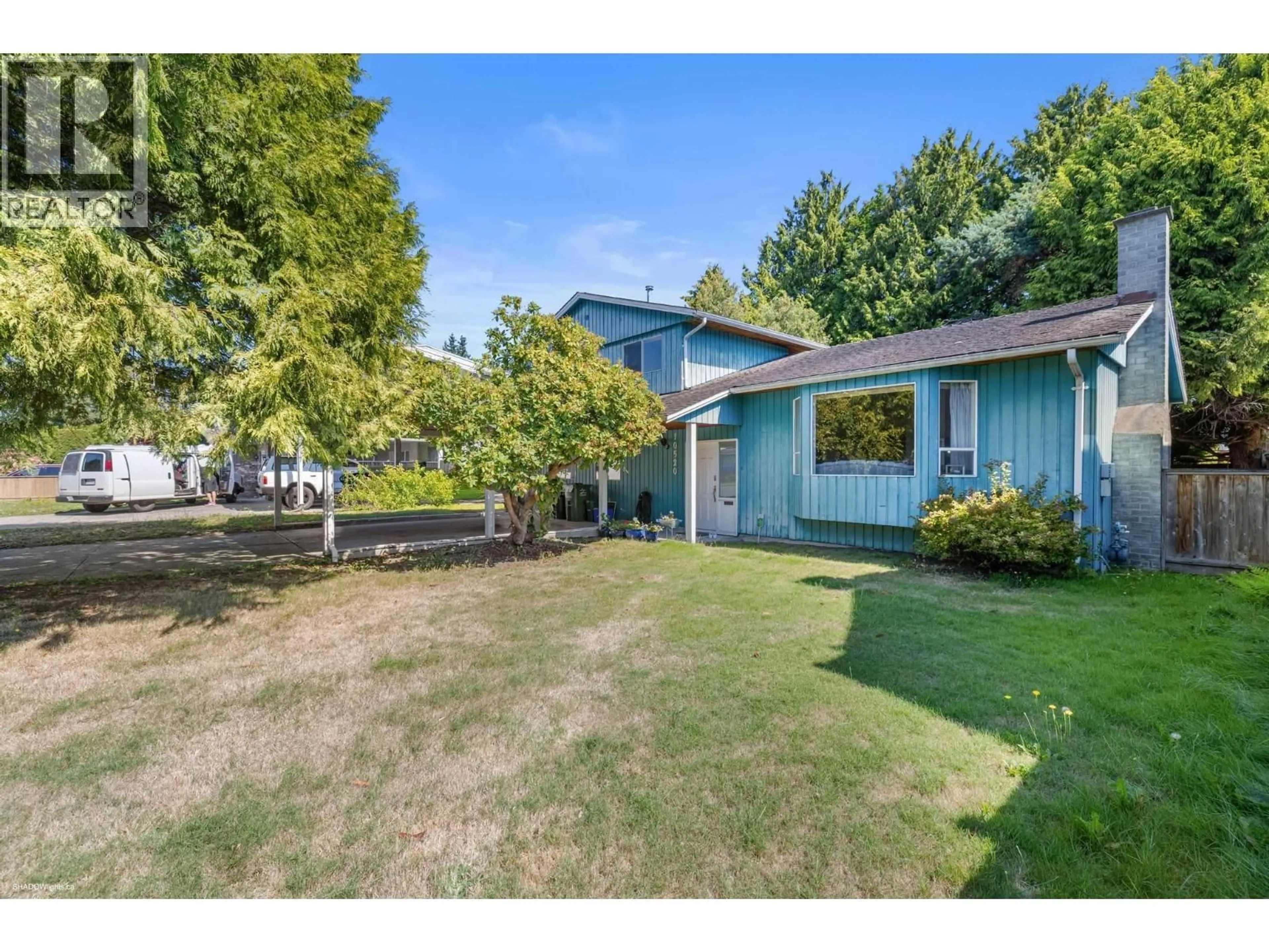 A pic from outside/outdoor area/front of a property/back of a property/a pic from drone, street for 10520 MILFORD DRIVE, Richmond British Columbia V7A4J7