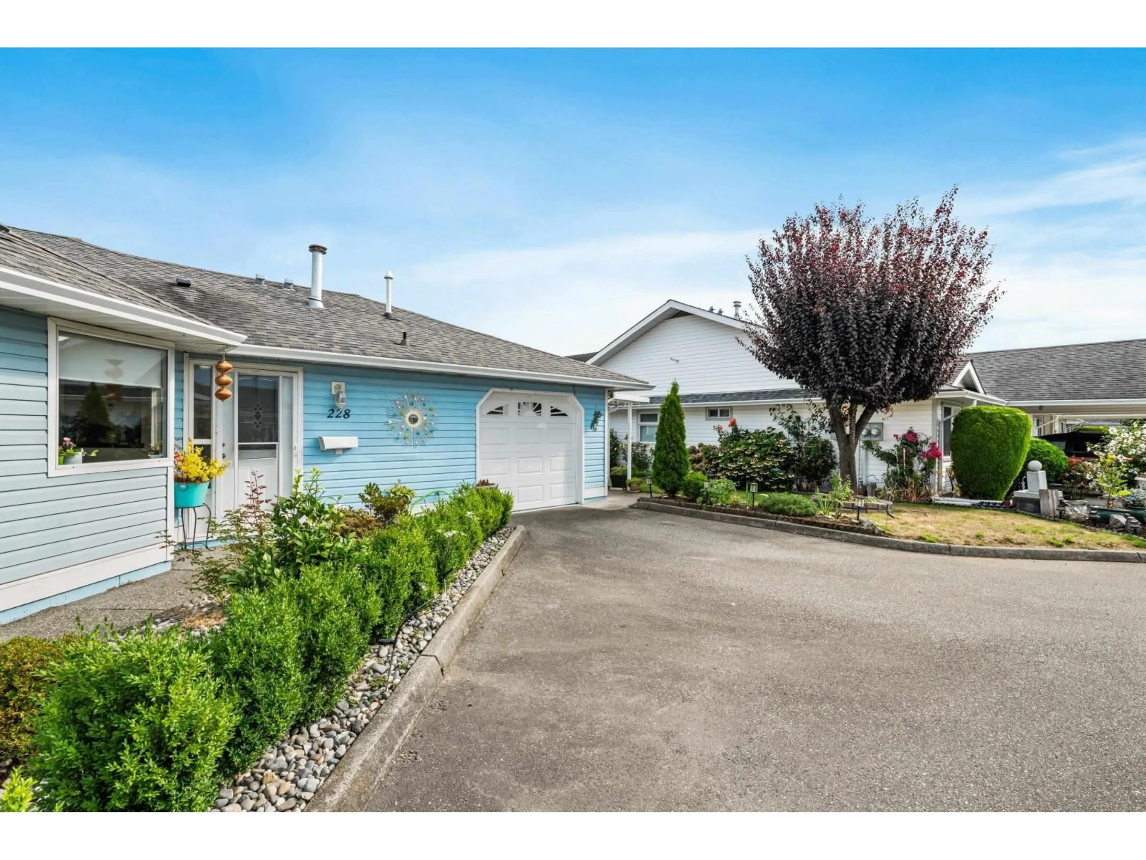 Home with vinyl exterior material, street for 228 - 7610 EVANS ROAD, Chilliwack British Columbia V2R2Z5