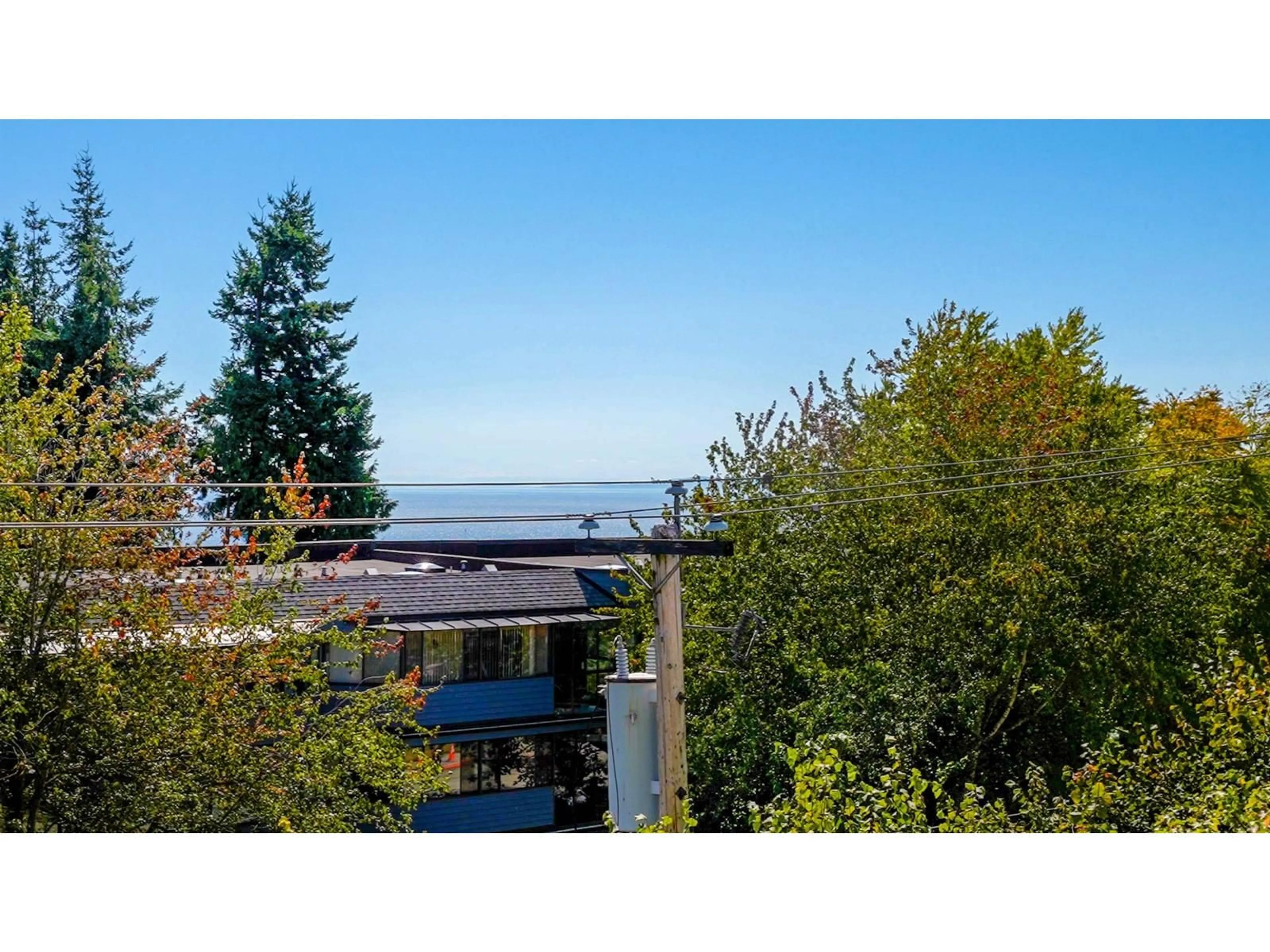A pic from outside/outdoor area/front of a property/back of a property/a pic from drone, water/lake/river/ocean view for 302 - 1441 BLACKWOOD, White Rock British Columbia V4B3V6