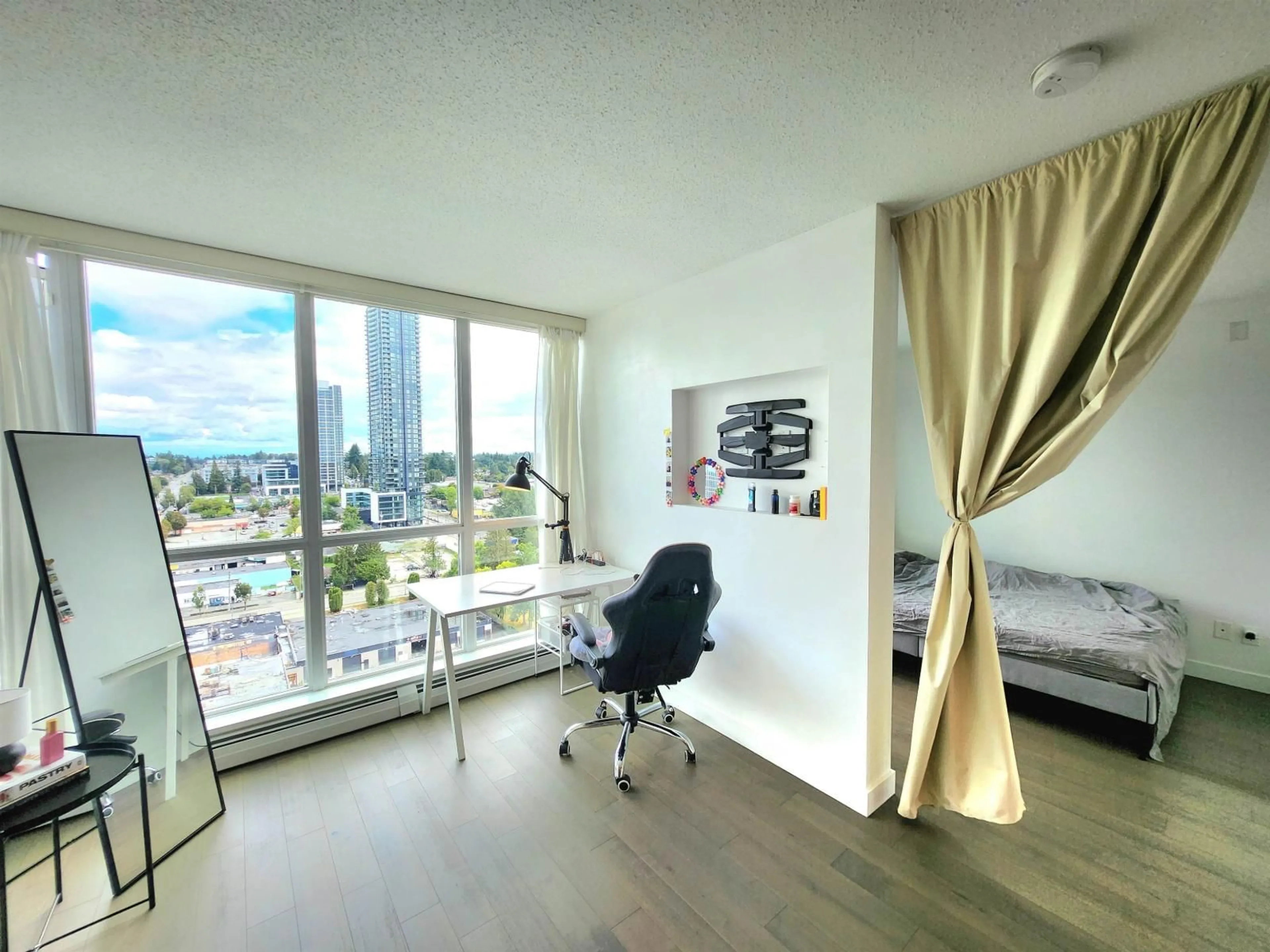 A pic of a room for 1812 - 10777 UNIVERSITY, Surrey British Columbia V3T0E6